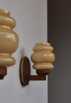 Lampade da parete in stile moderno scandinavo con corda di iuta e vetro opalino di Markslöjd, anni '70
