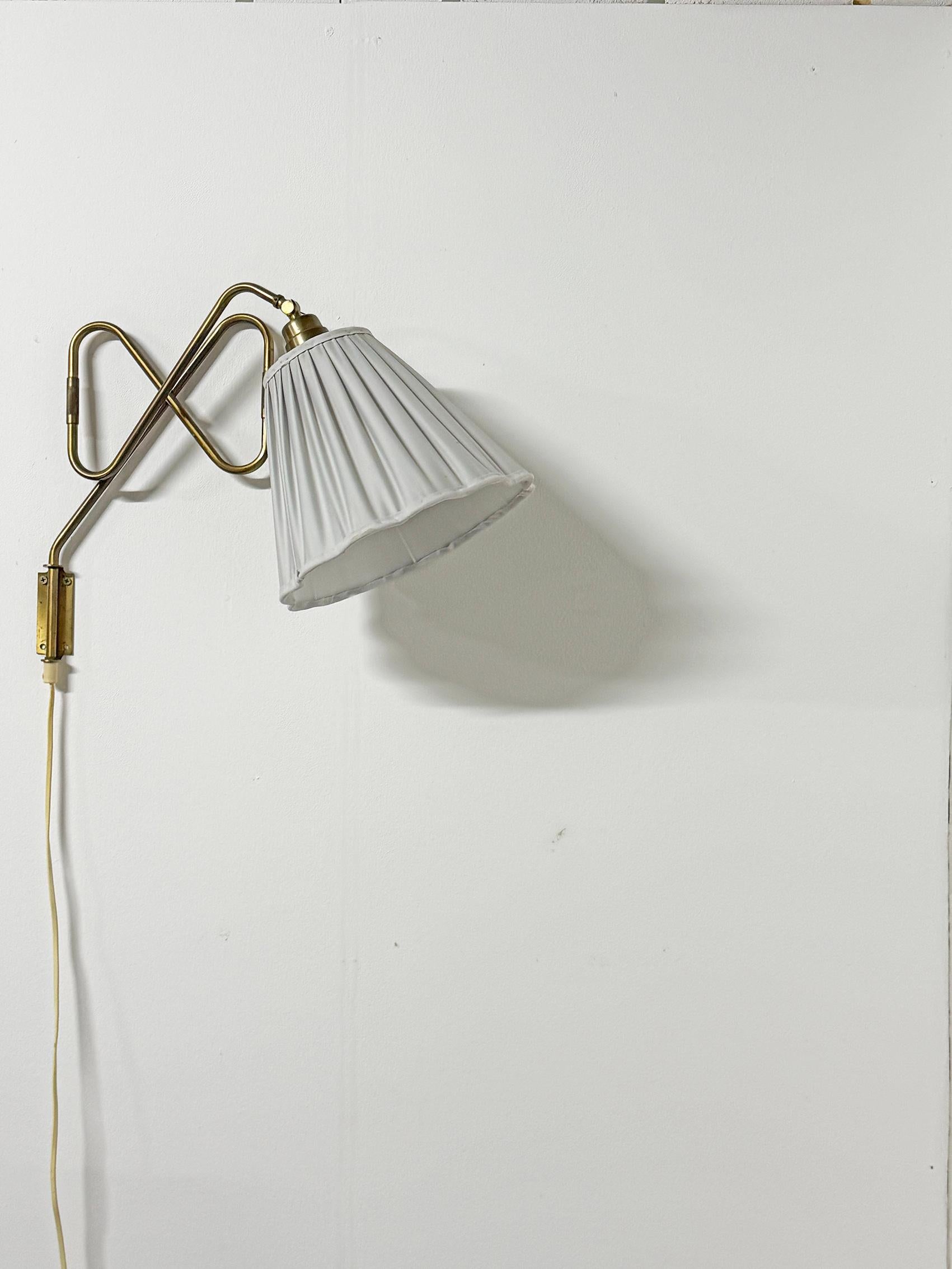 The Scandinavian Modern Wall Light en laiton, Norvège ca 1950's Bon état - En vente à Örebro, SE