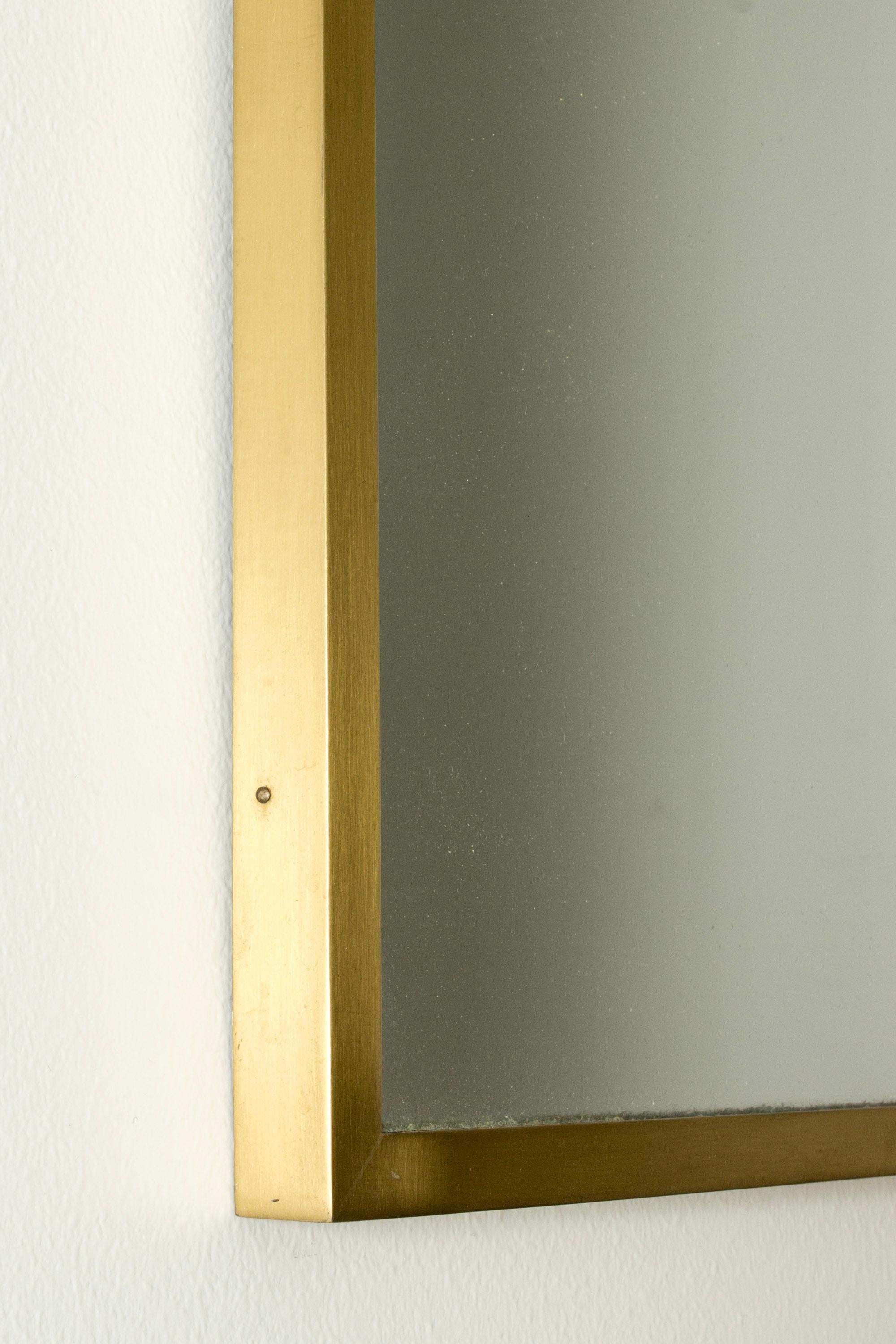 Suédois Miroir mural moderne scandinave par Hans-Agne Jakobsson, Suède, années 1950 en vente