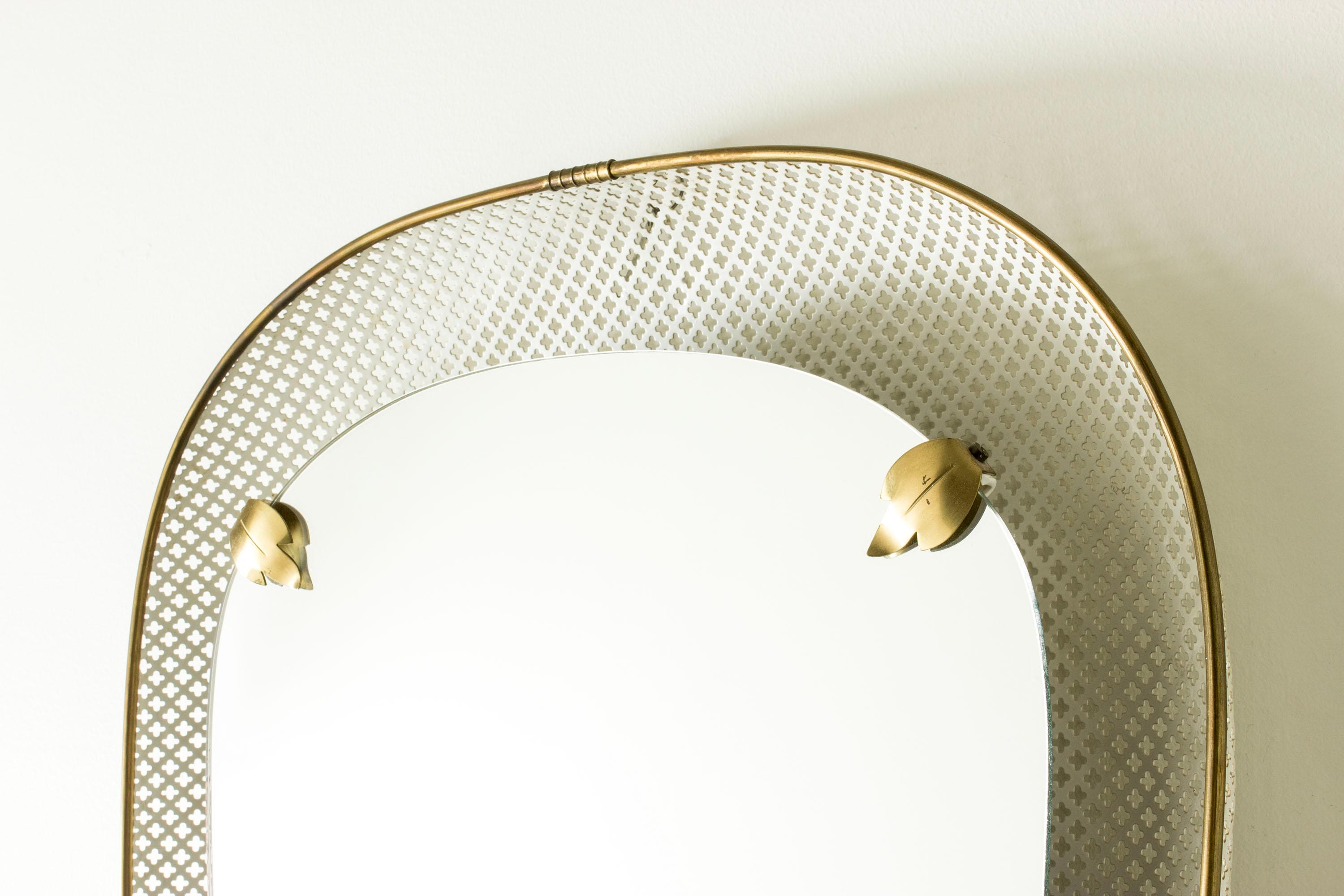 Scandinave moderne Miroir mural moderne scandinave avec éclairage, Suède, années 1940 en vente