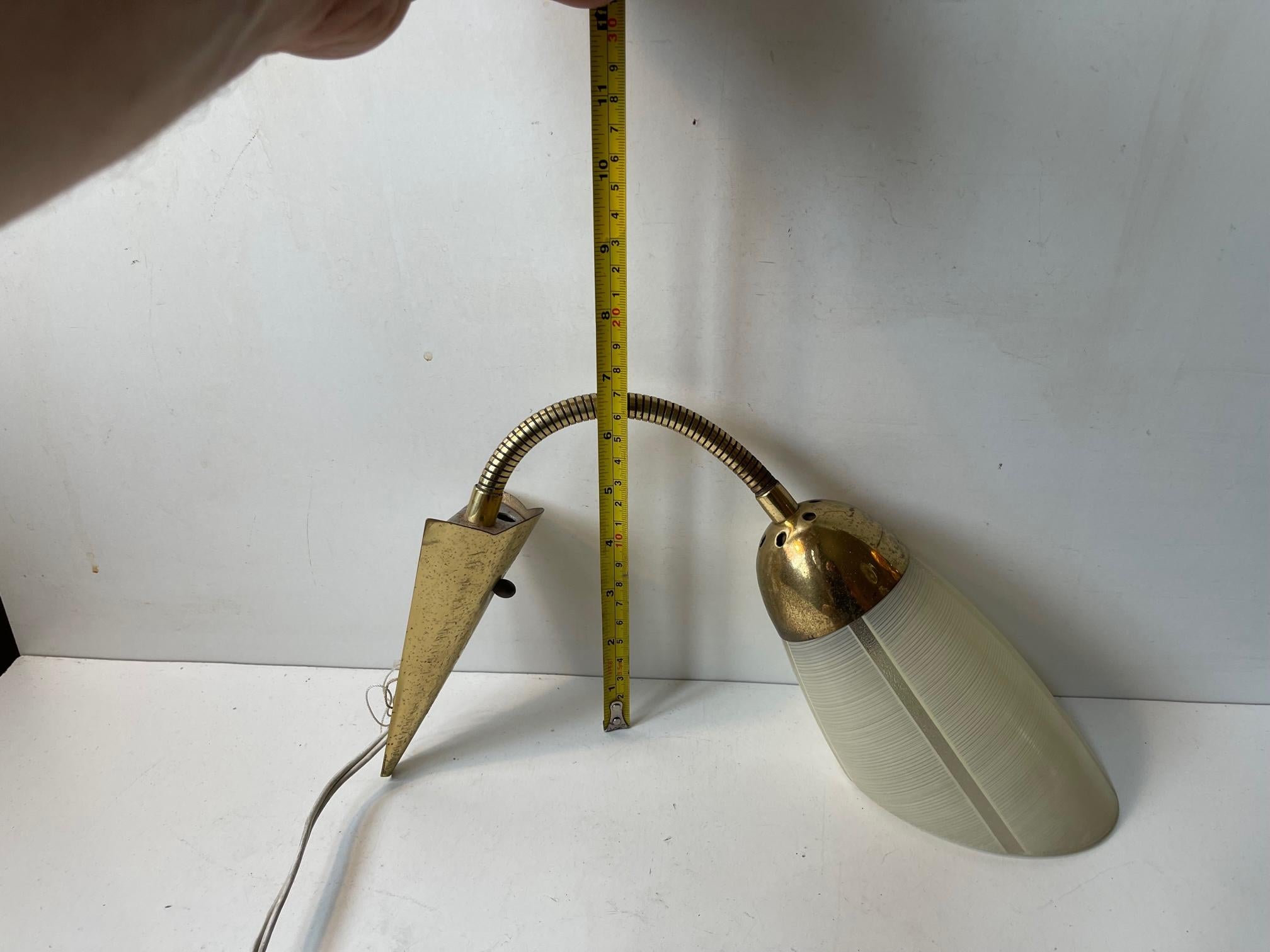 Scandinavian Modern Wall Sconce in Brass and Striped Glass, 1950s In Good Condition For Sale In Esbjerg, DK