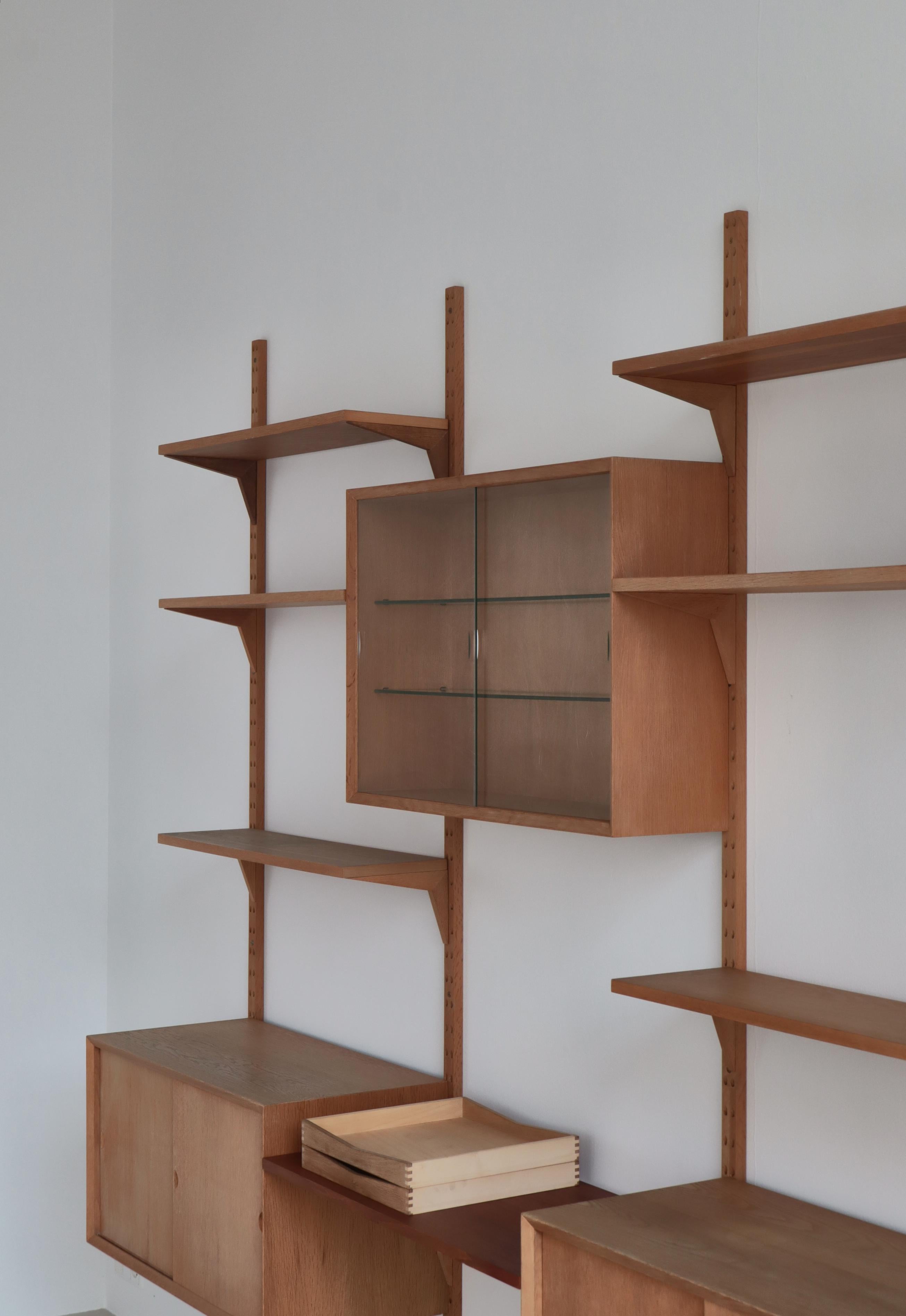 Mid-20th Century Scandinavian Modern Wall Unit 