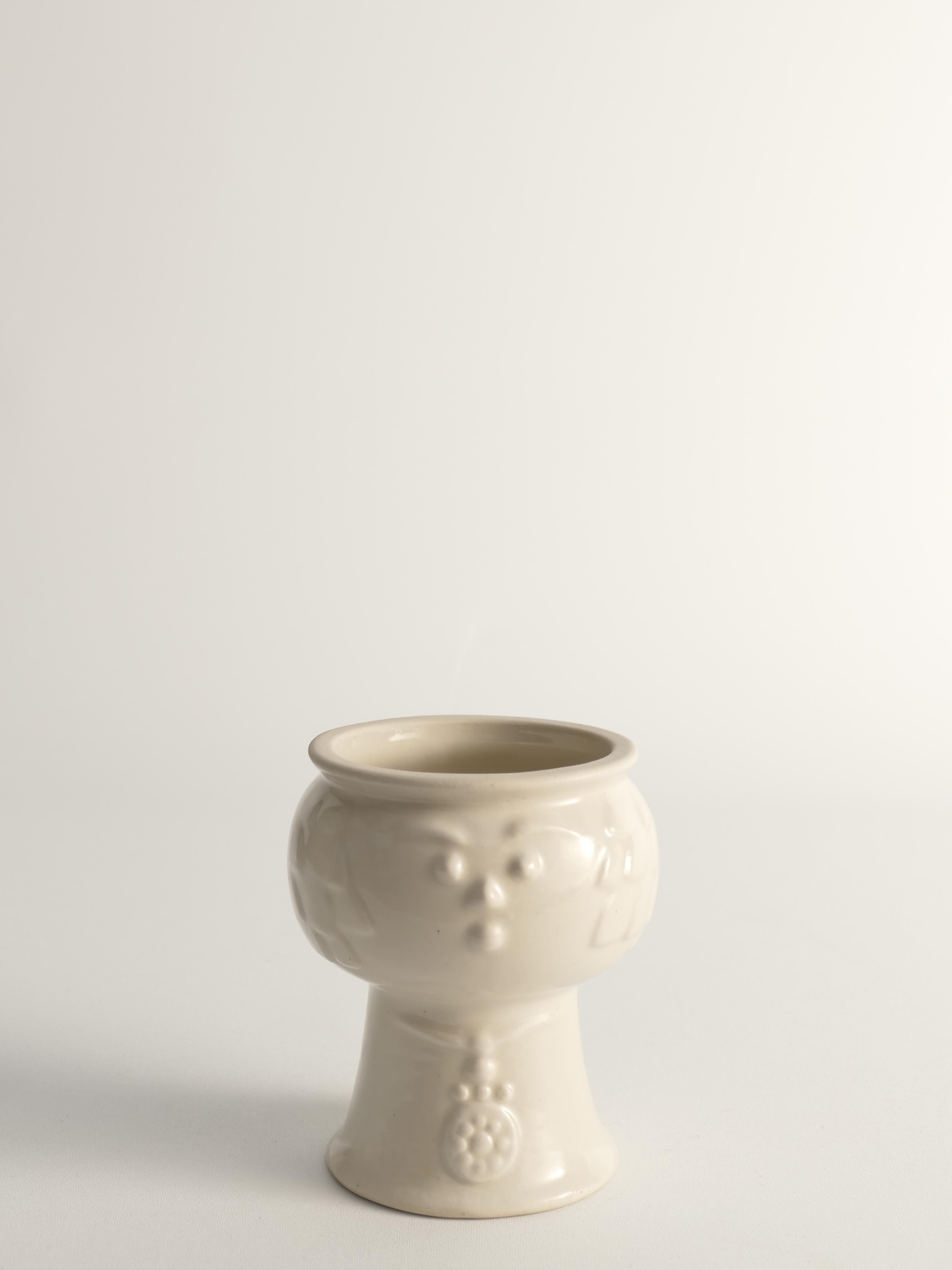 Danish Scandinavian Modern White Porcelaine Face Vase by  Ancher Iversen, aida, Denmark For Sale