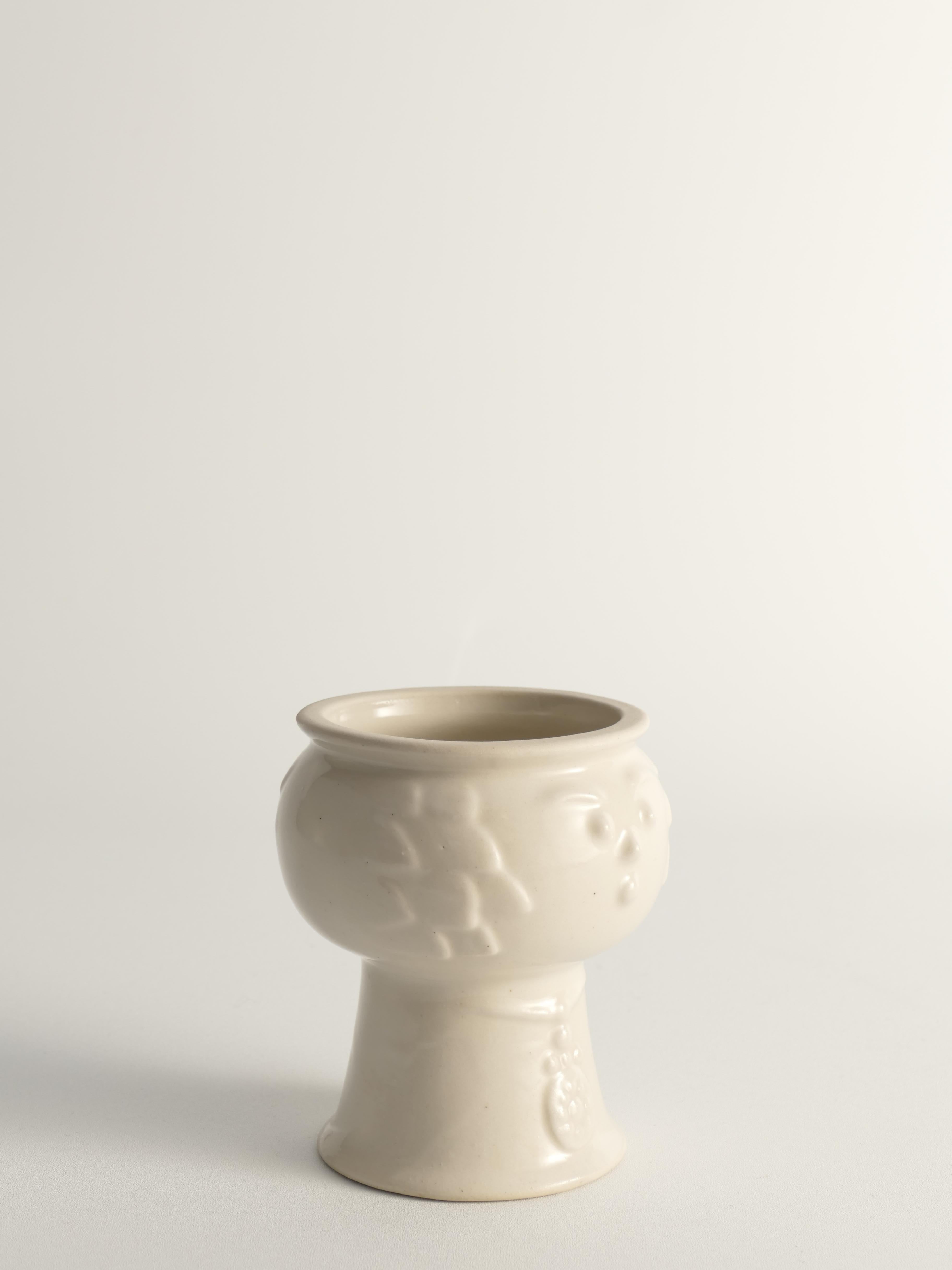 Scandinavian Modern White Porcelaine Face Vase by  Ancher Iversen, aida, Denmark For Sale 1