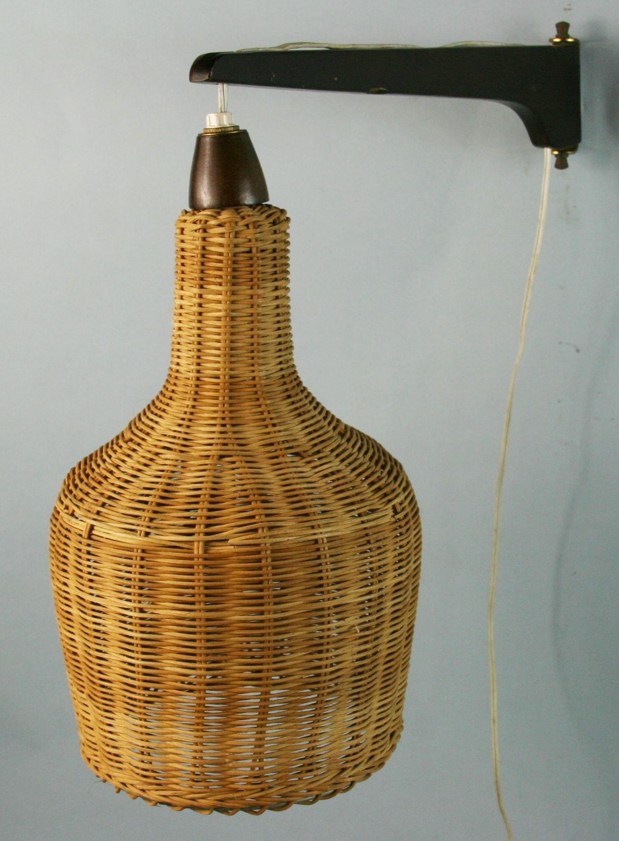 Osier Applique réglable en osier et en bois de style The Moderns en vente