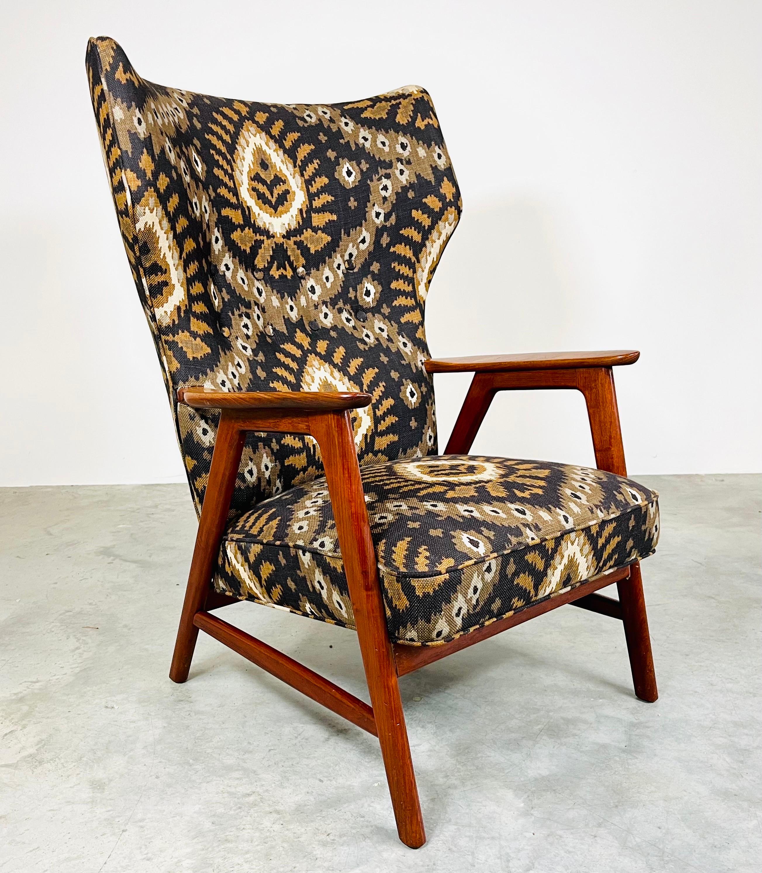 Scandinavian Modern Wingback Lounge Chair After Aksel Bender Madsen  For Sale 2