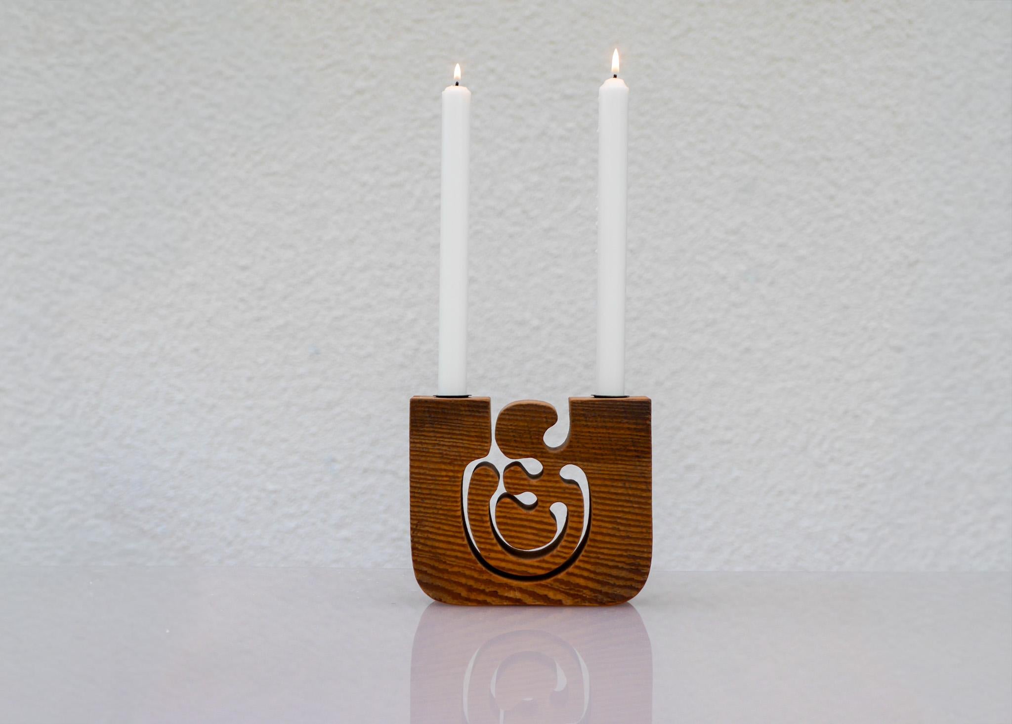 Scandinavian modern Wooden Candleholder by Gunnar Kanevad, Sweden, organic shape For Sale 1