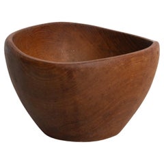 The Modern Scandinavian Center Vase en bois - Circa 1950