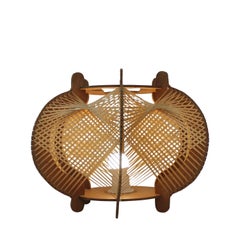 Lampada da tavolo in legno in stile moderno scandinavo, anni '60