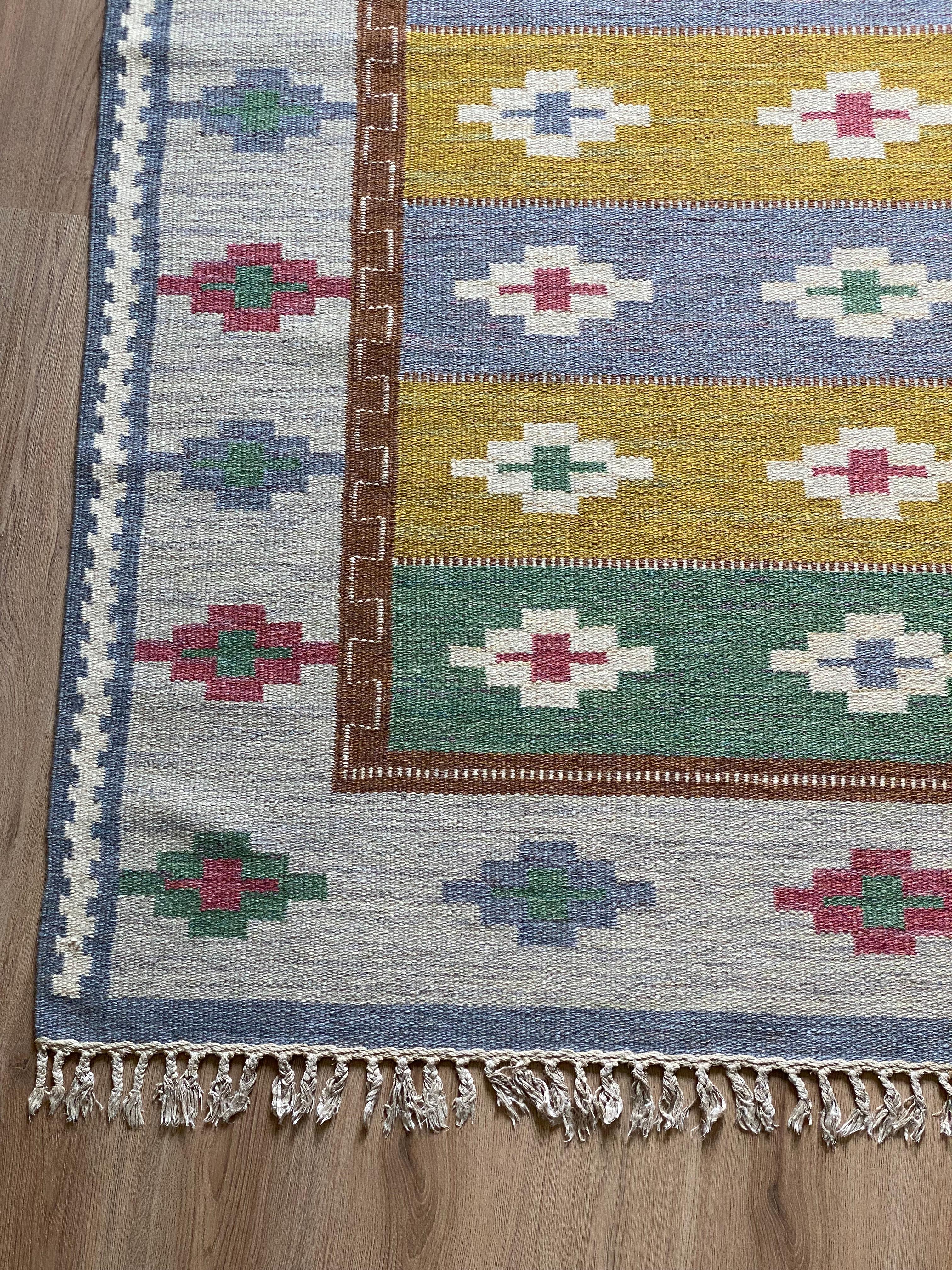 Scandinavian Modern Wool Flat-Weave 