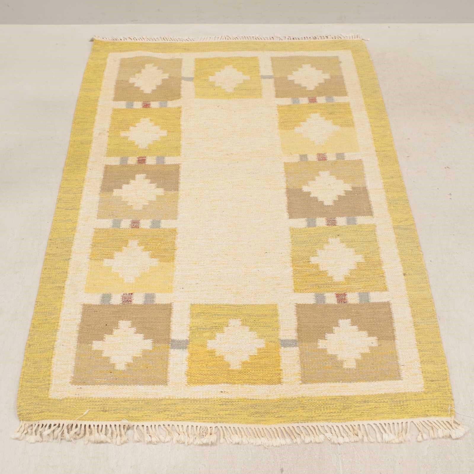 Swedish Scandinavian Modern Yellow and Beige Rölakan Flatweave Rug, Sweden 1960s For Sale