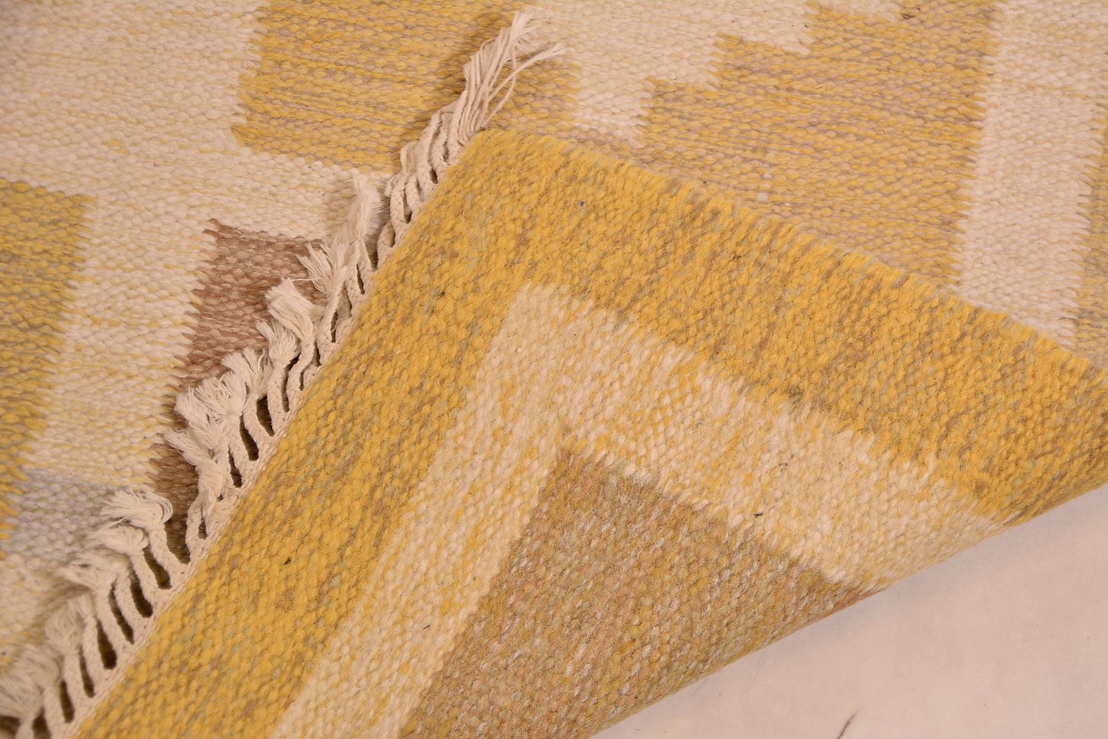 Hand-Woven Scandinavian Modern Yellow and Beige Rölakan Flatweave Rug, Sweden 1960s For Sale