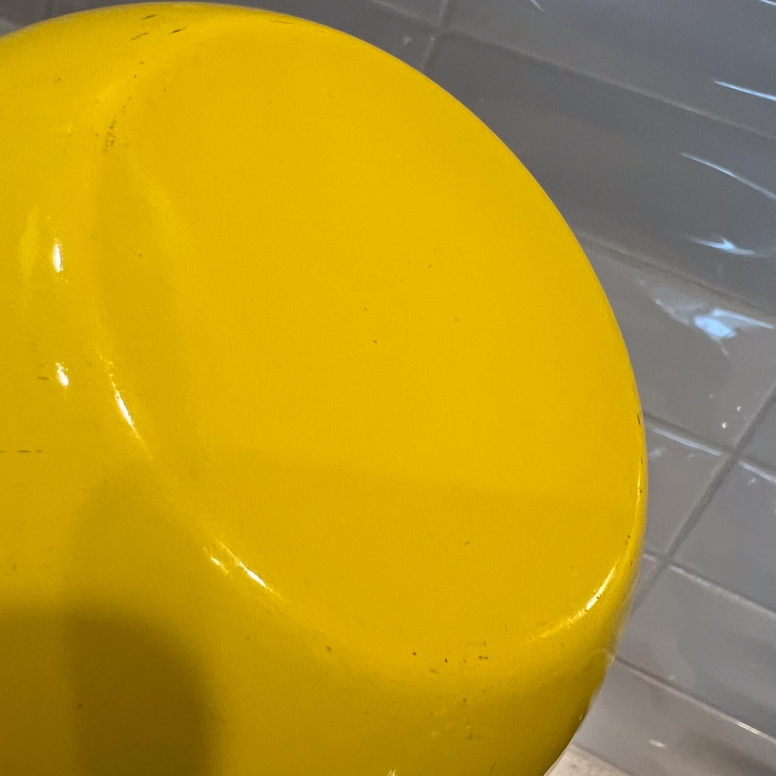 Scandinavian Modern Yellow Enamel Serving Mixing Bowl For Sale 2