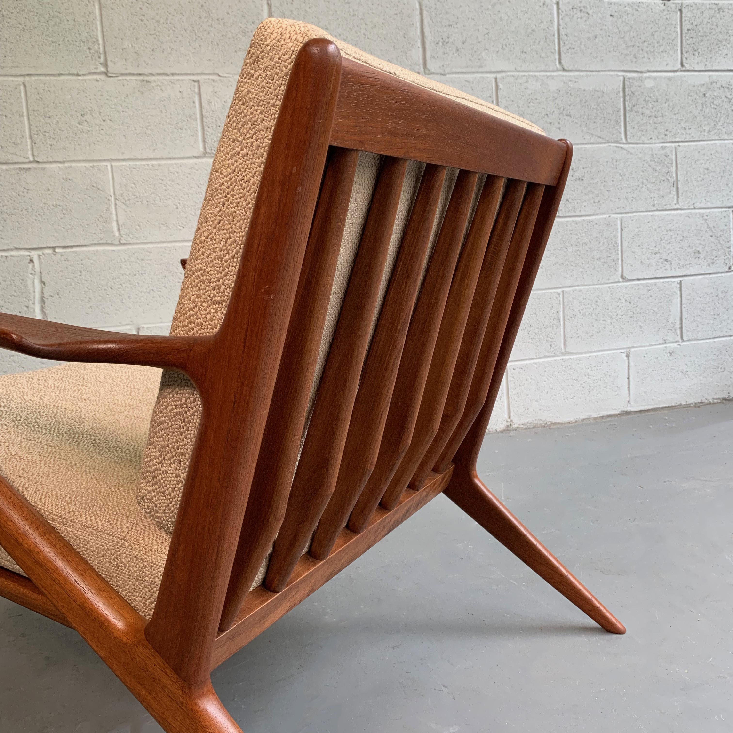 20th Century Scandinavian Modern Z Lounge Chair Designed by Poul Jensen