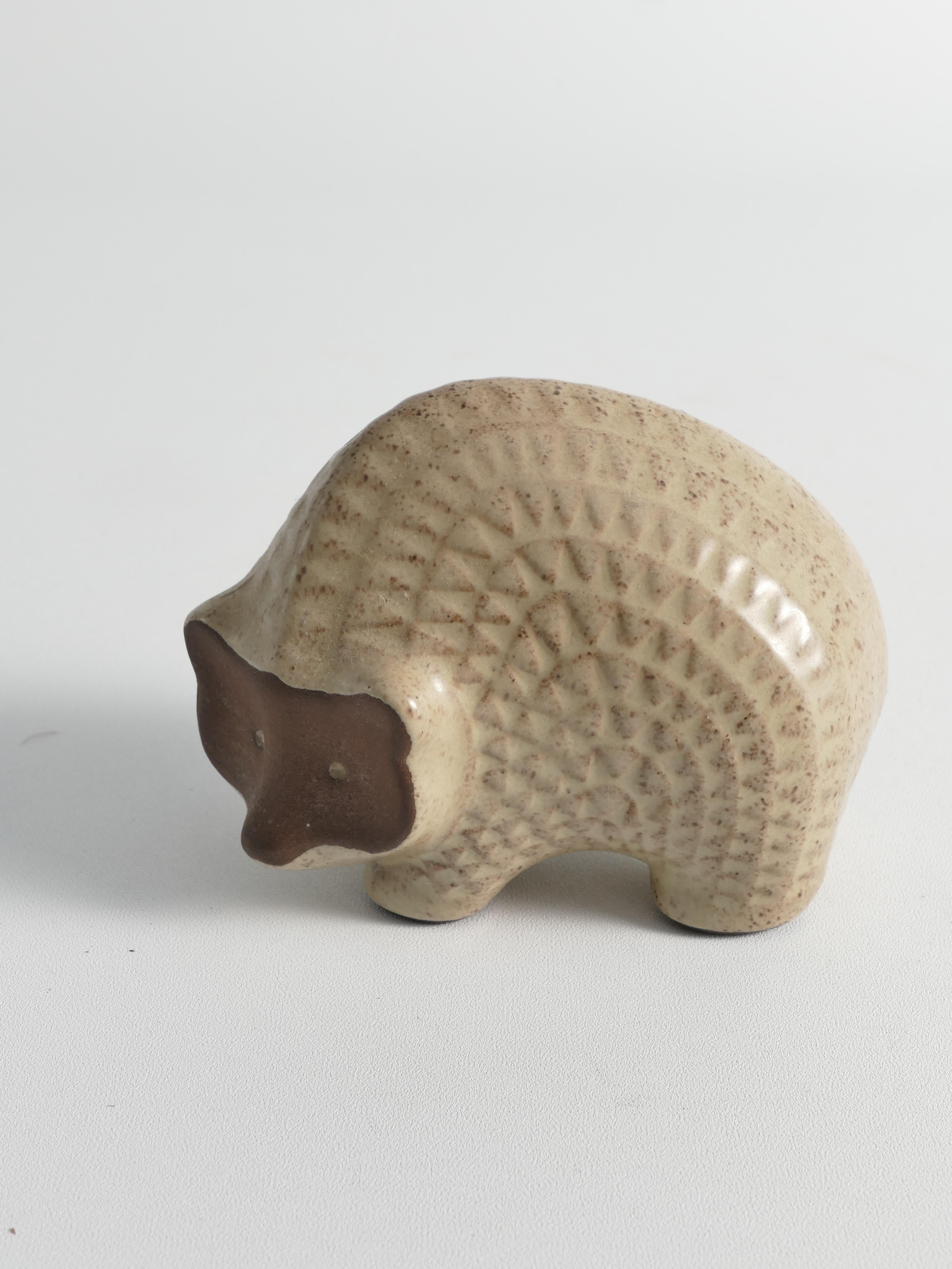 Skandinavischer moderner Hedgehog aus gemustertem Steingut mit Zickzackmuster, 1960er Jahre im Angebot 5