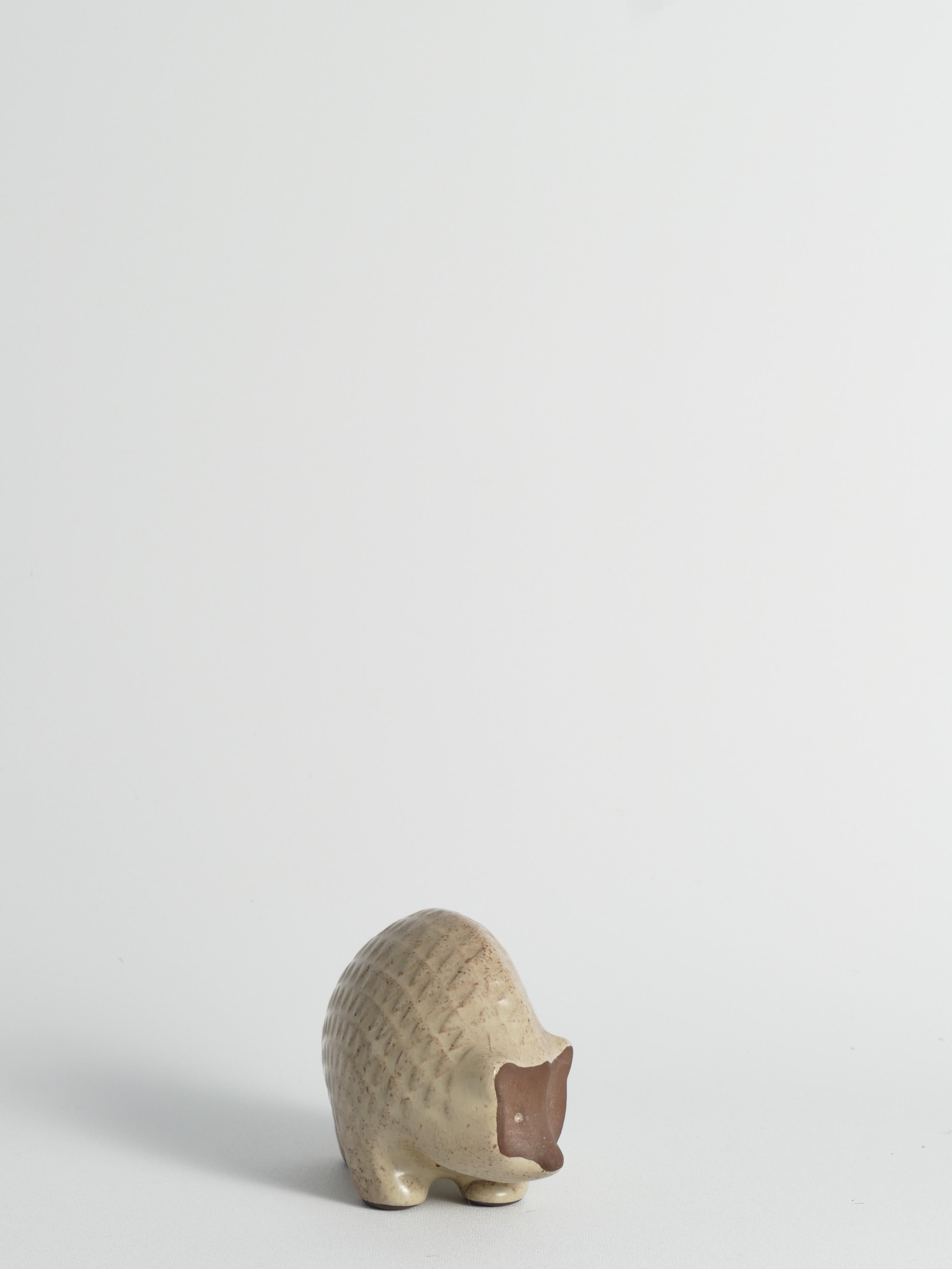 Skandinavischer moderner Hedgehog aus gemustertem Steingut mit Zickzackmuster, 1960er Jahre (Mitte des 20. Jahrhunderts) im Angebot