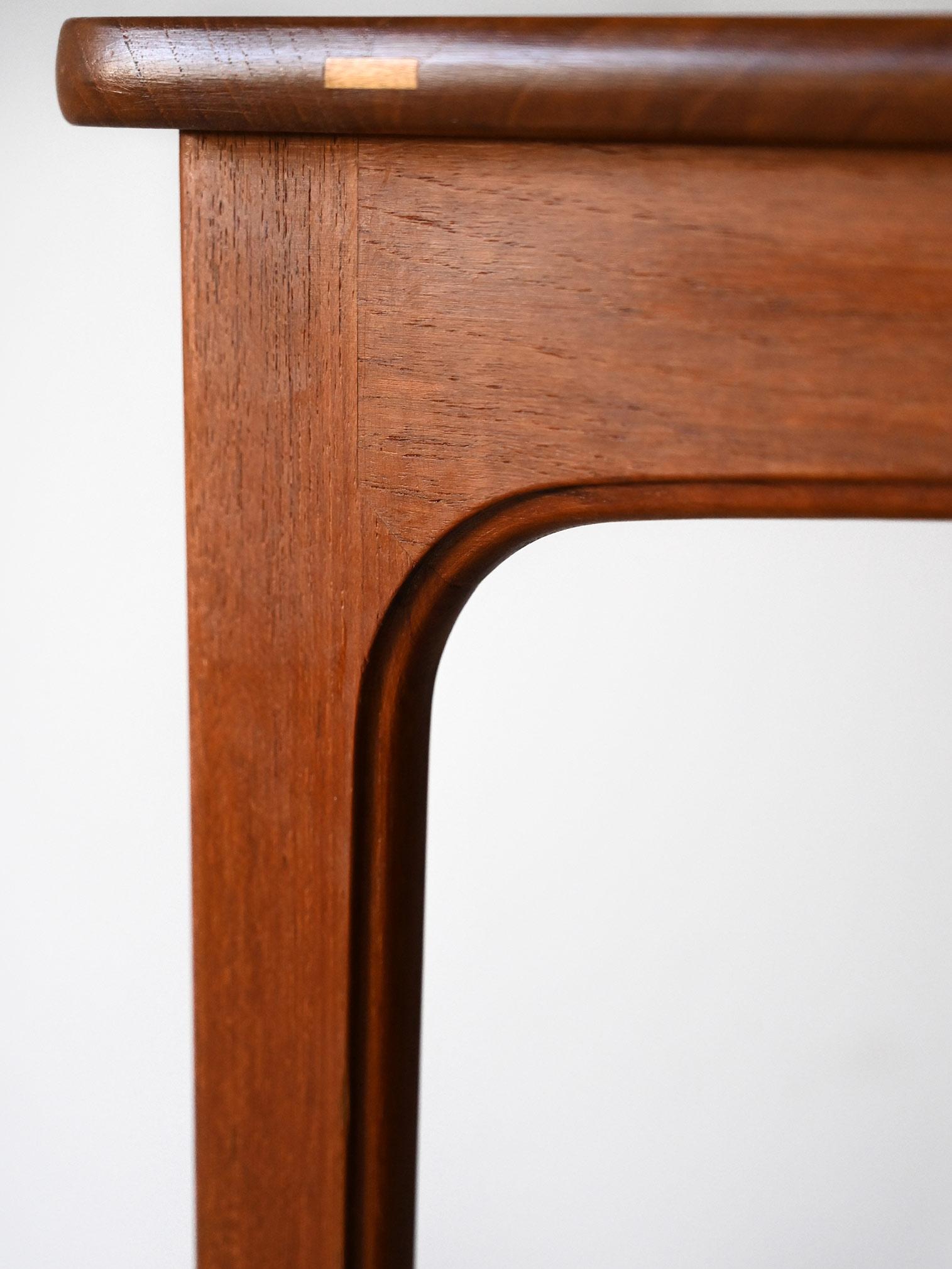 Scandinavian modernism sofa table For Sale 1
