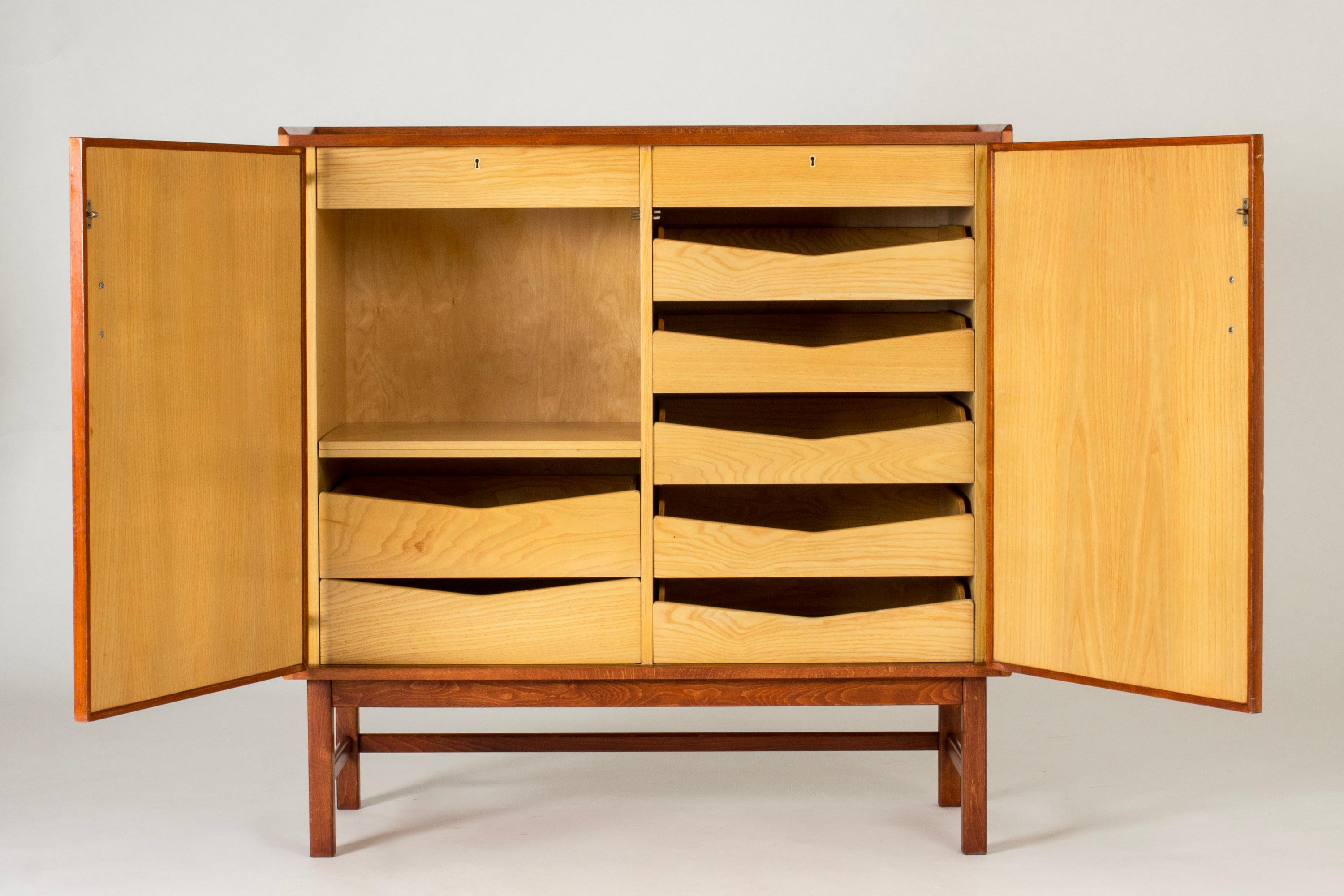 Scandinavian Modernist Cabinet from Westbergs Möbler, Sweden, 1950s For Sale 2