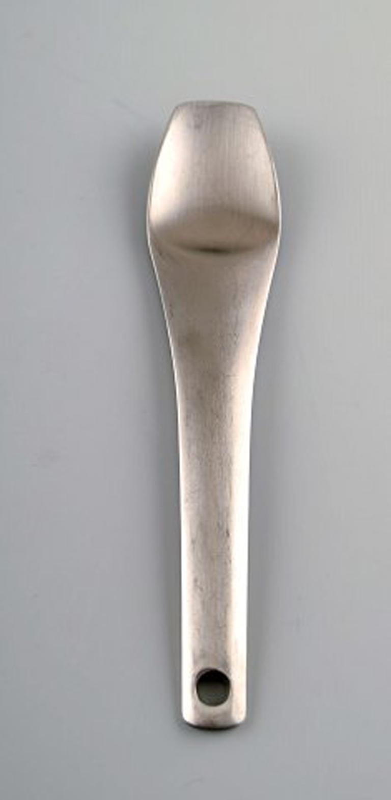 Scandinavian Modernist Design Stainless Steel Cutlery, 4-Person Dinner Service In Good Condition In Copenhagen, DK