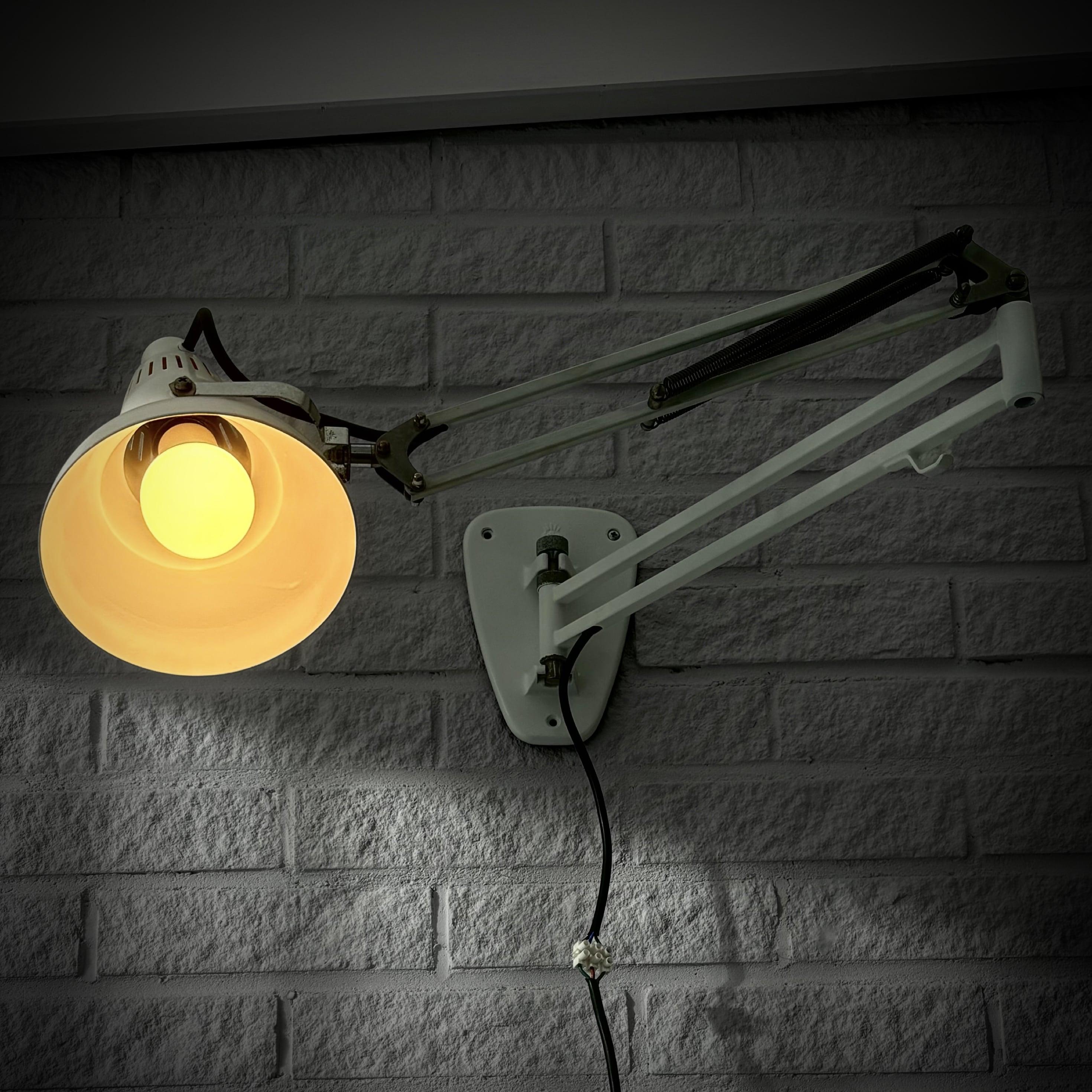 Skandinavische modernistische Industrie-Wandleuchte, Bröderna Malmströms, Schweden, 1950er Jahre (Skandinavische Moderne) im Angebot