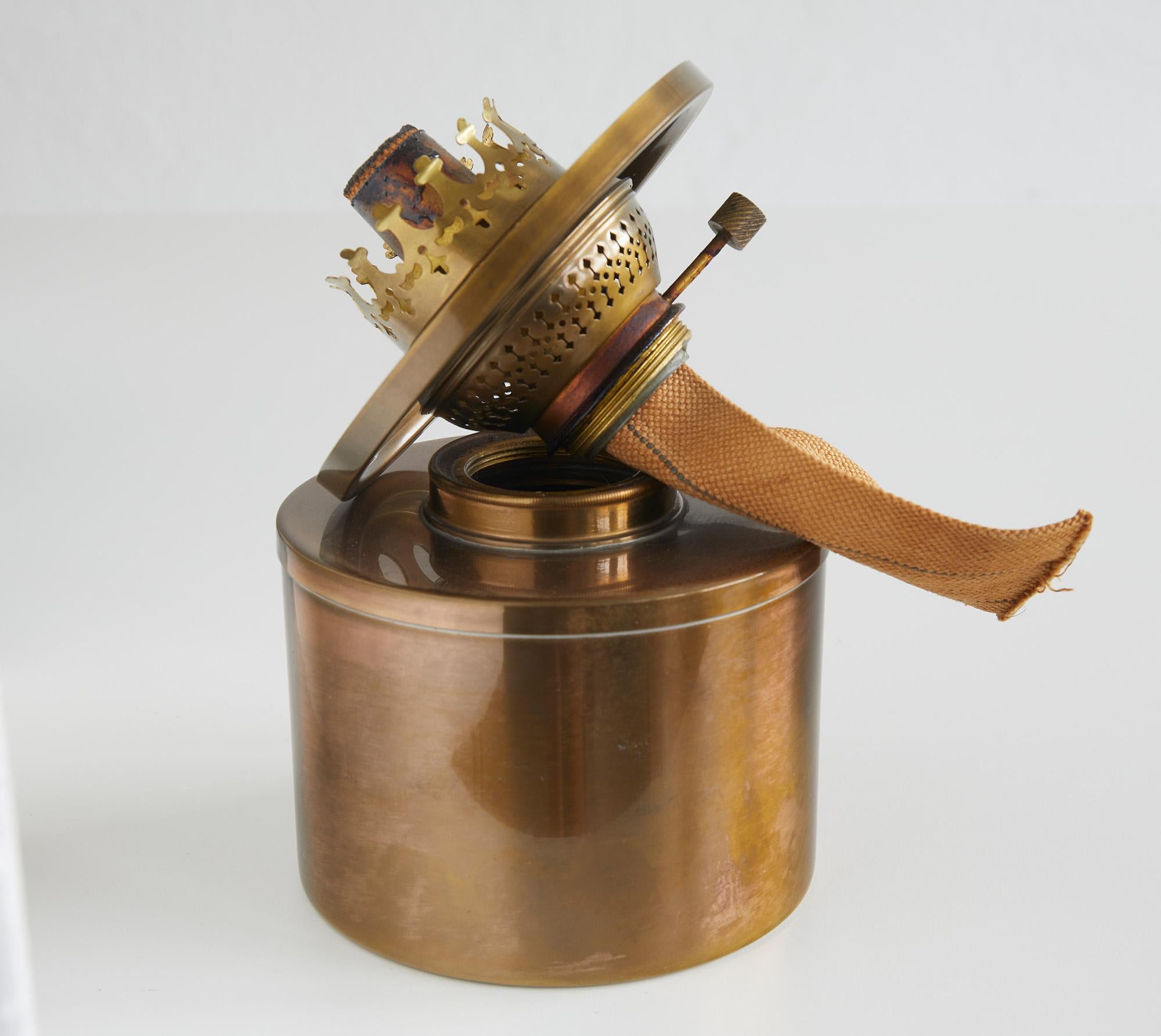 Scandinavian modernist L47 oil lamp by Hans Agne Jakobsson  Markaryd AB, Sweden In Good Condition For Sale In Renens, CH