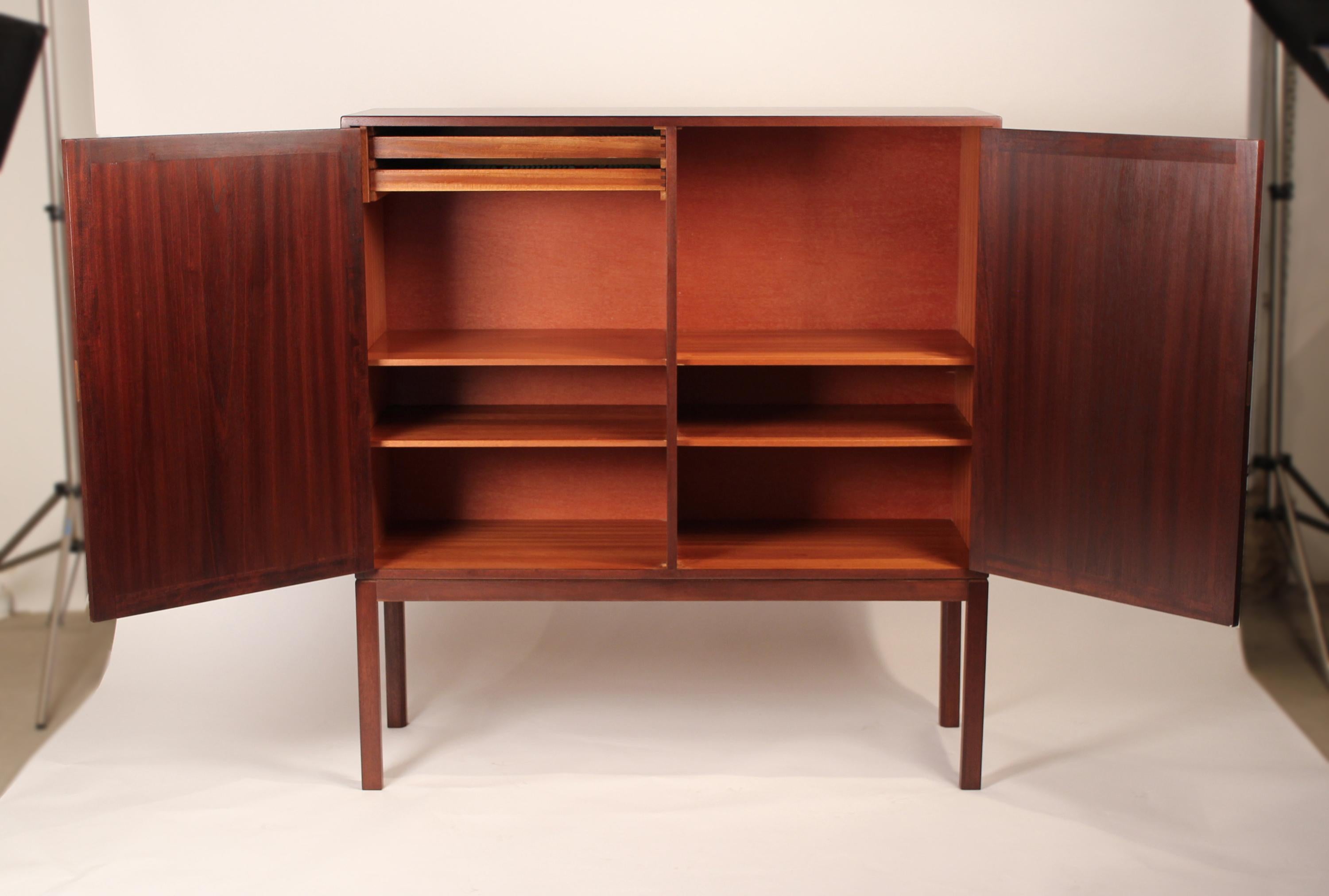 Scandinavian Modernist Mahogany Cabinet in the Manner of Ole Wanscher In Excellent Condition In Dallas, TX