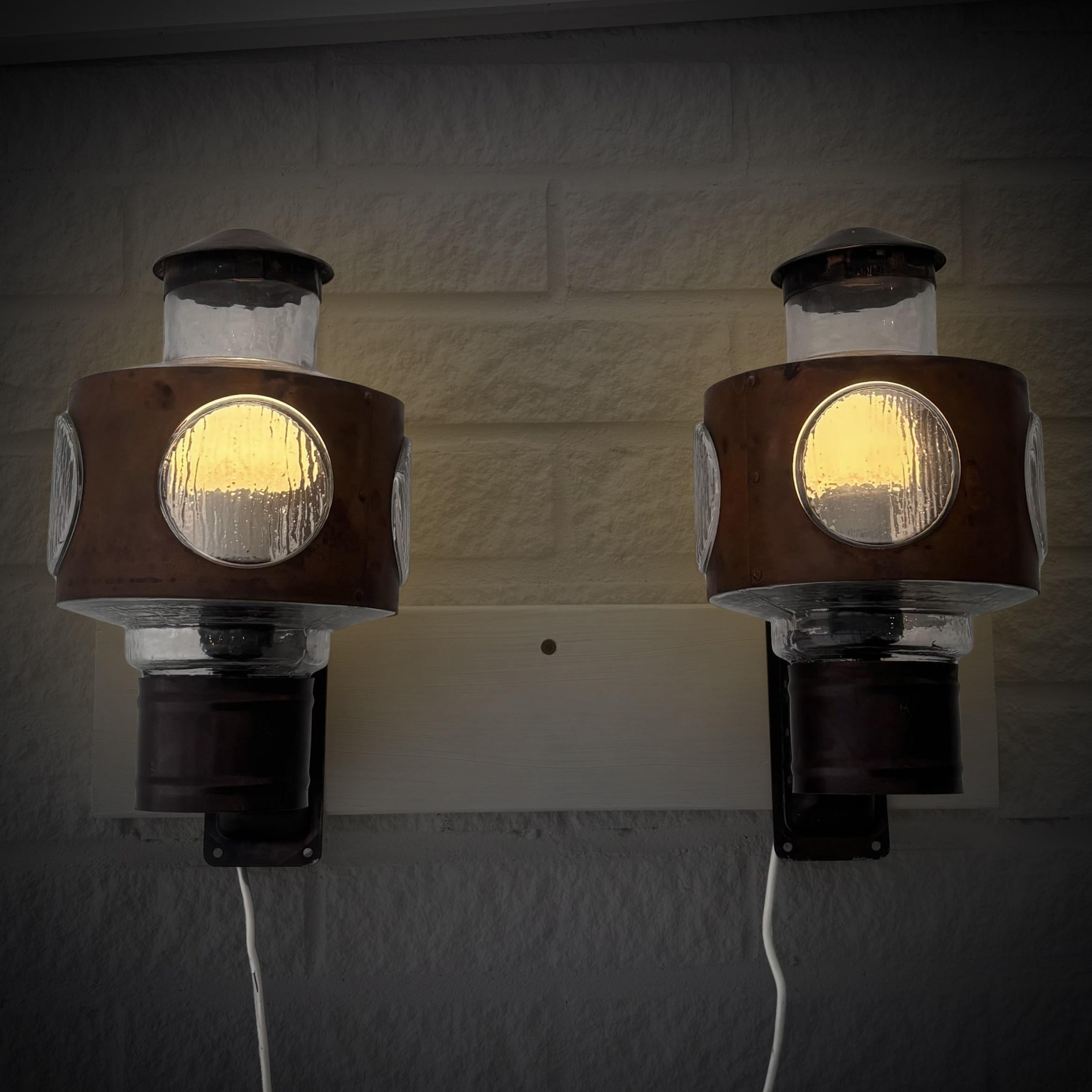 Scandinavian modernist outdoor facade lamps, copper & glass, Sweden, 1960s In Good Condition In Forserum, SE