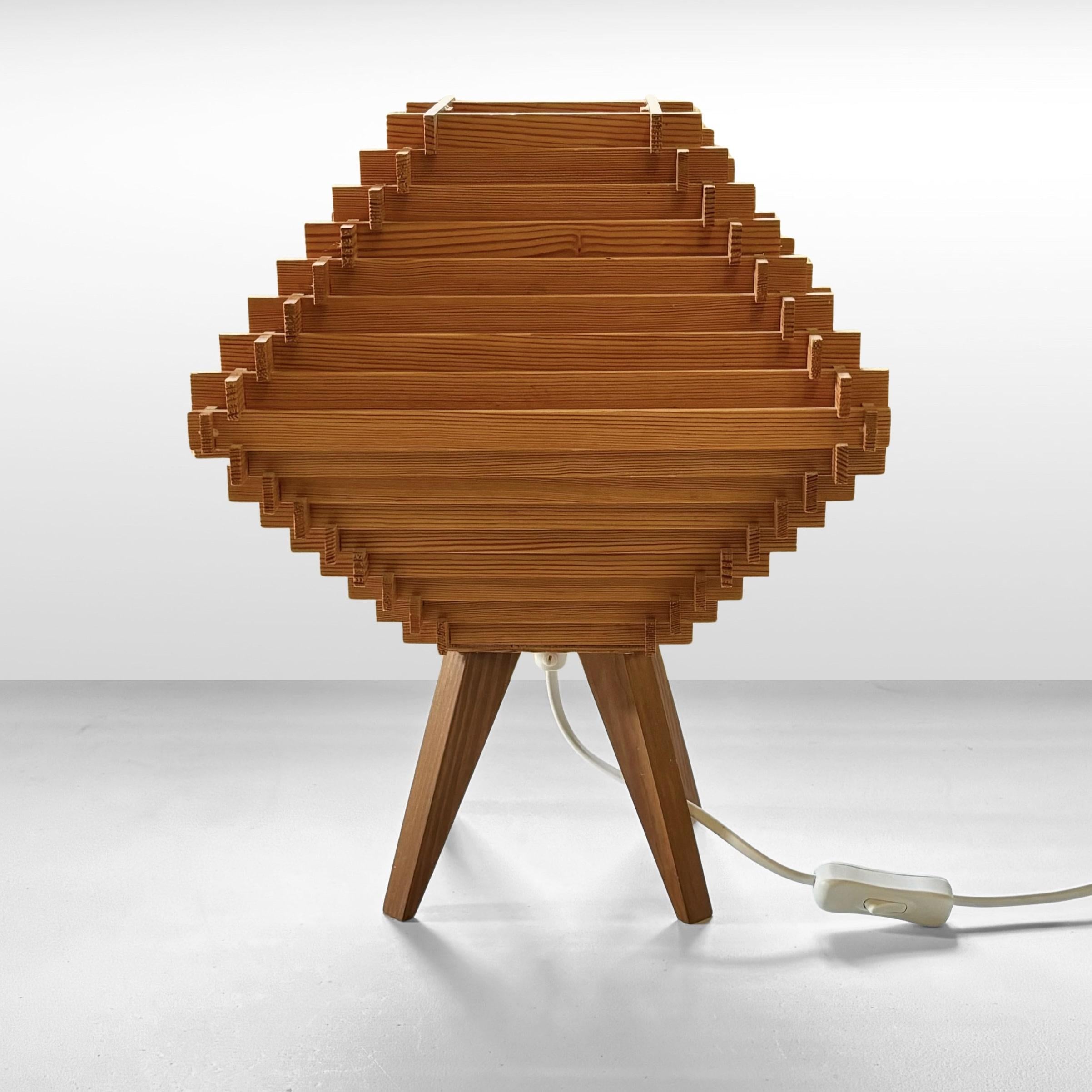 Swedish Scandinavian modernist pinewood table lamp, Sweden, 1970s