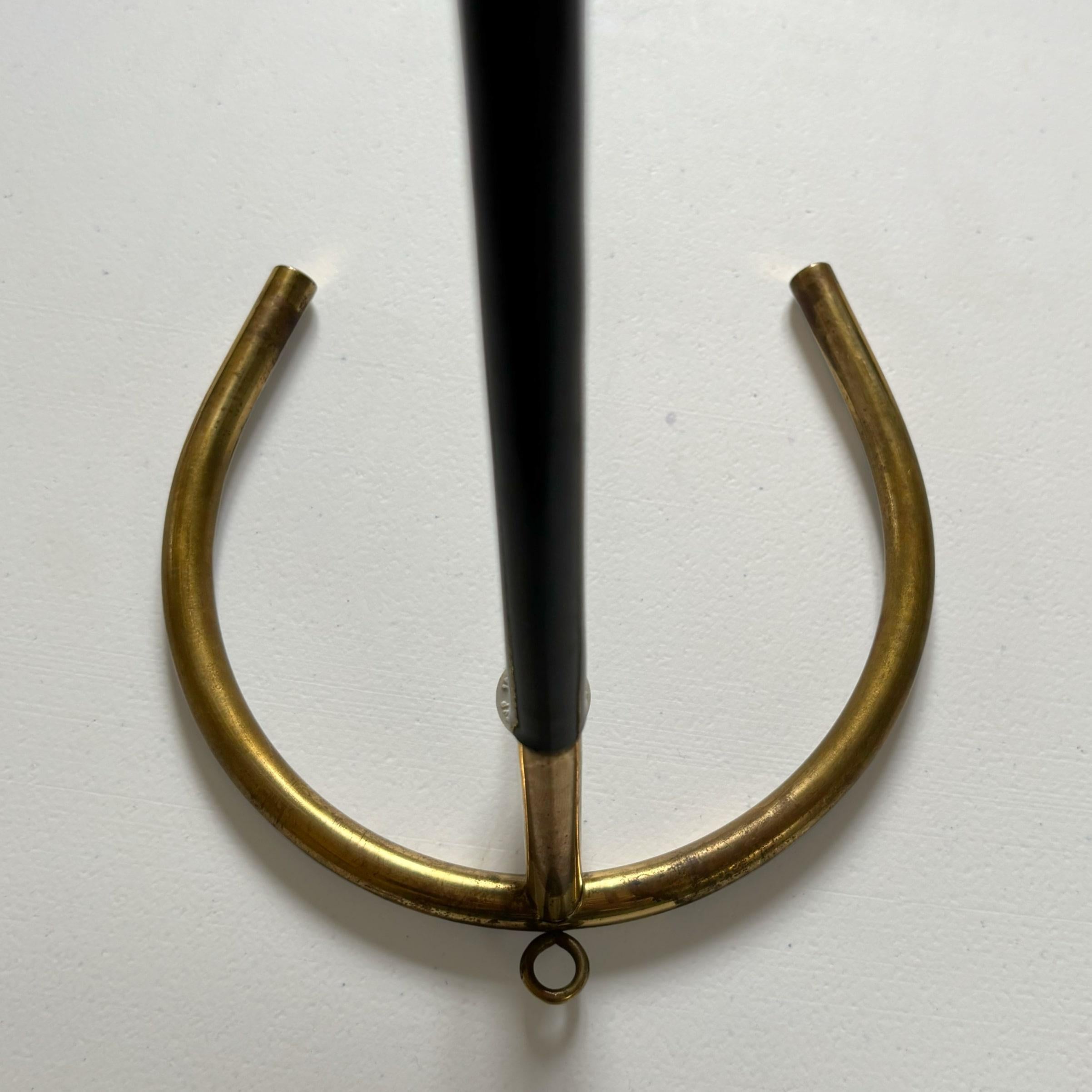 Scandinavian modernist table lamp model FÅ 501, brass and steel, Sweden, 1950s For Sale 3