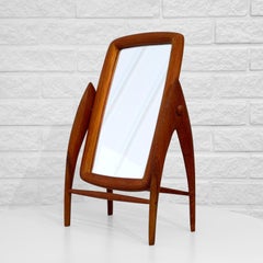 Skandinavischer modernistischer Tischspiegel aus massivem Teakholz, organisches Design, Schweden, 1950er Jahre