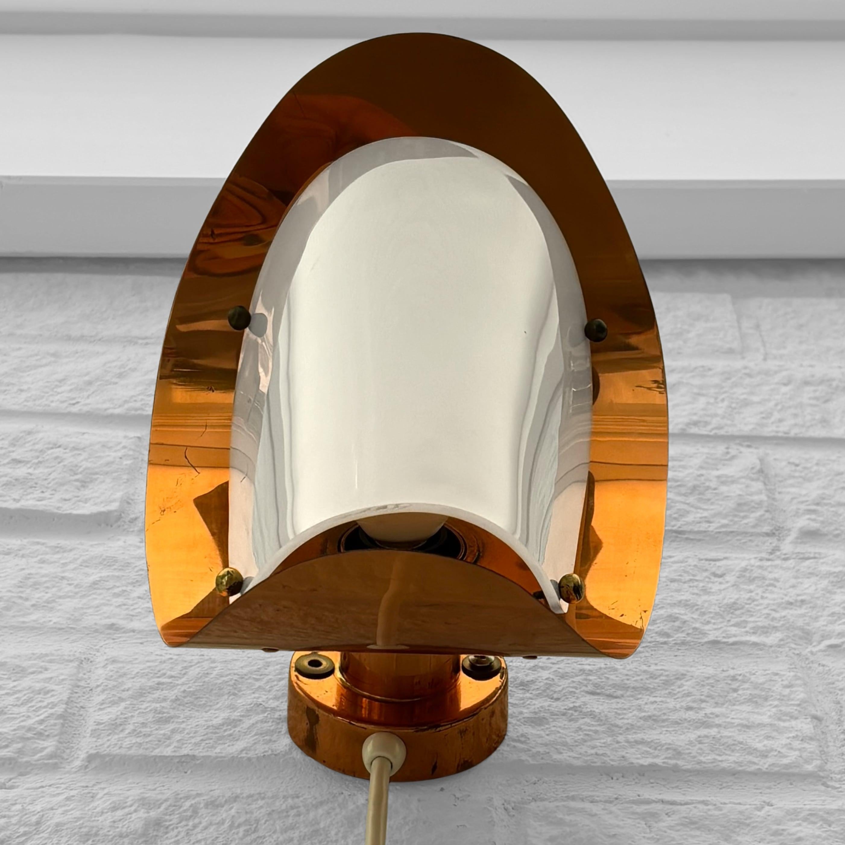 Scandinavian modernist wall lamp by Karlskrona Lampfabrik, Sweden, 1960s For Sale 2