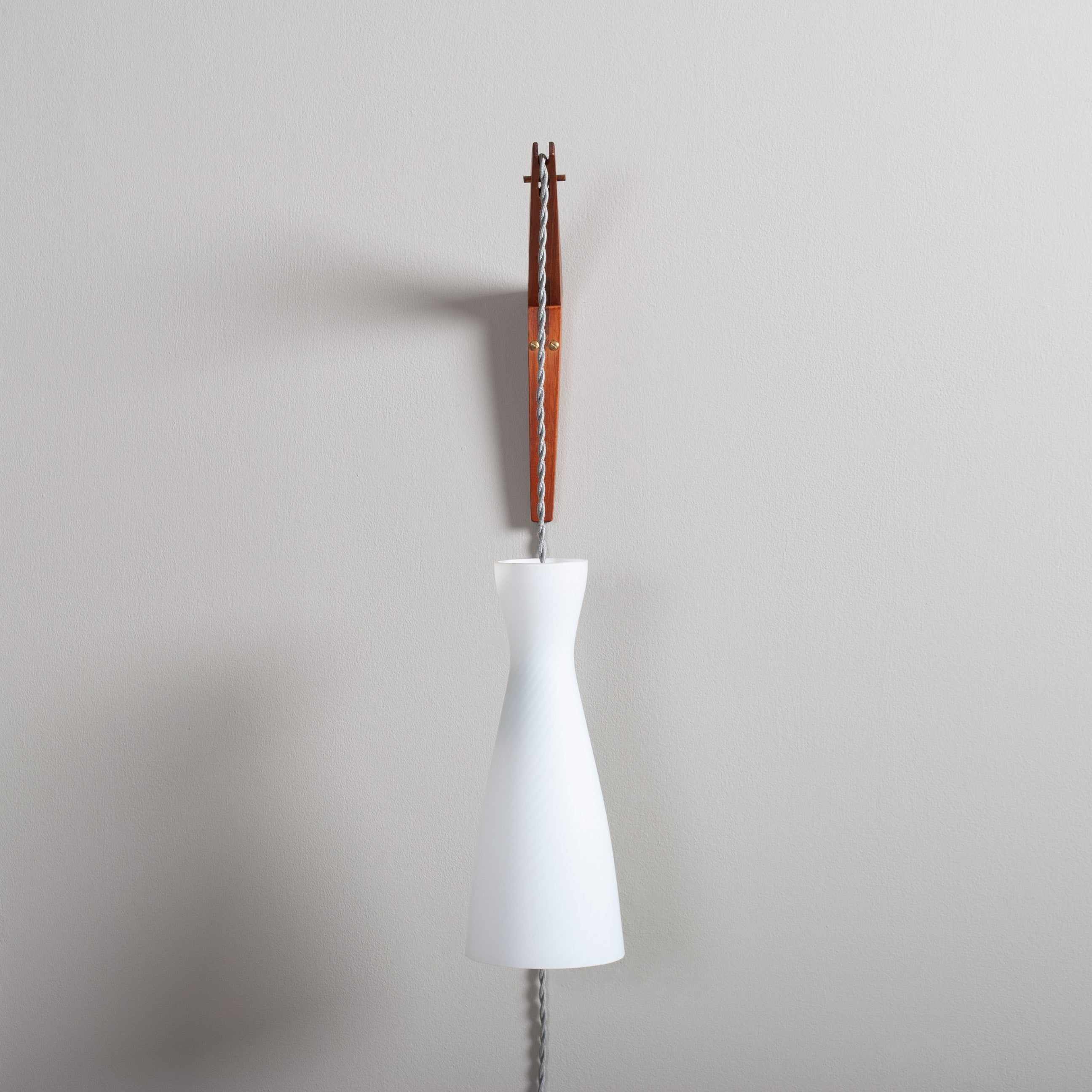 Scandinavian Modernist Wall Light In Good Condition For Sale In London, GB