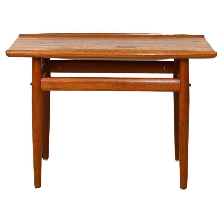 Set of 2 Sofa Tables For Sale at 1stDibs