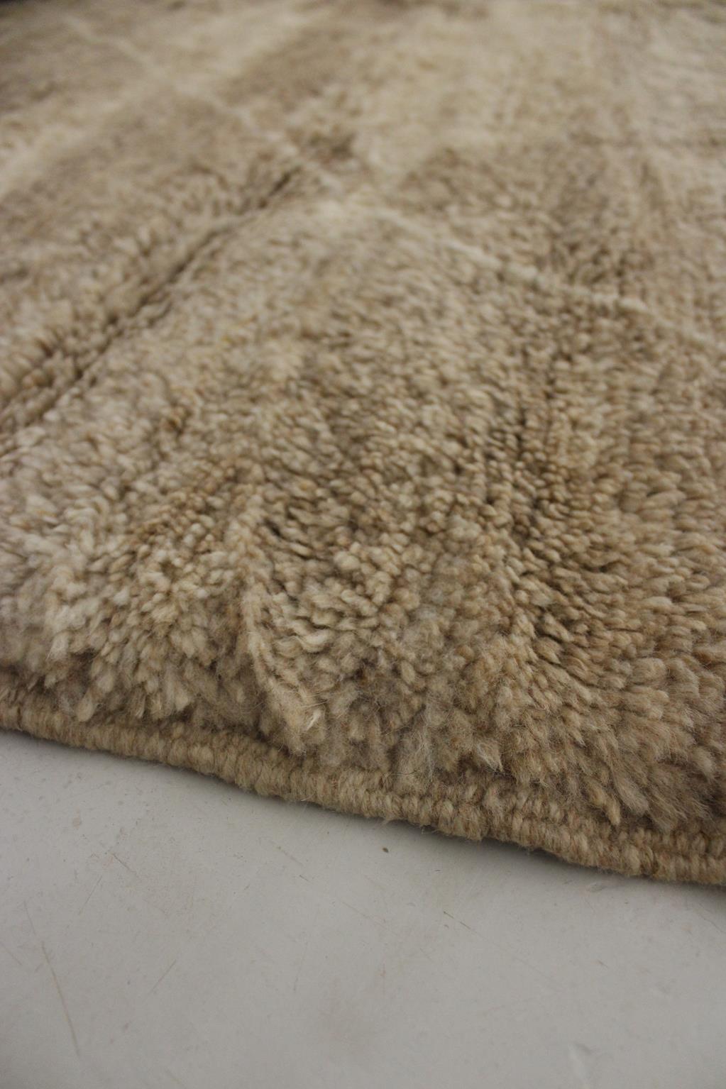 Scandinavian Moroccan wool Mrirt rug - Beige/brown - 10.3x13feet / 315x398cm For Sale 4