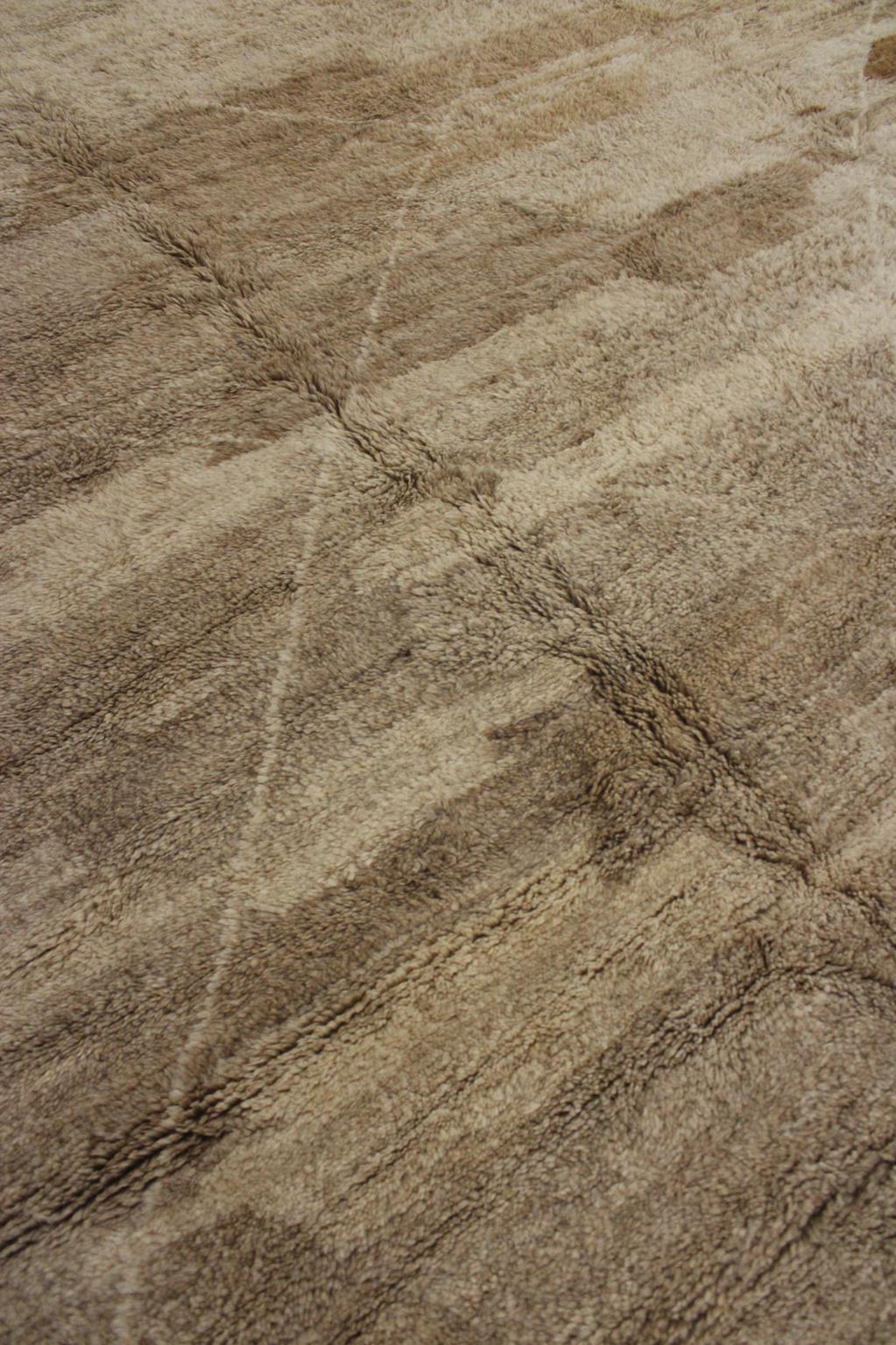 Skandinavischer Mrirt-Teppich aus marokkanischer Wolle - Beige/Braun - 10.3x13feet / 315x398cm (21. Jahrhundert und zeitgenössisch) im Angebot
