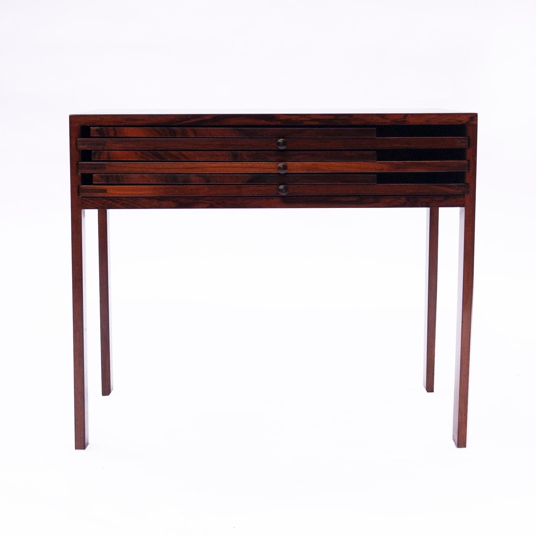 Scandinavian Nesting Tables and Side Table in Rosewood by Illum Wikkelsø, 1960s For Sale 3