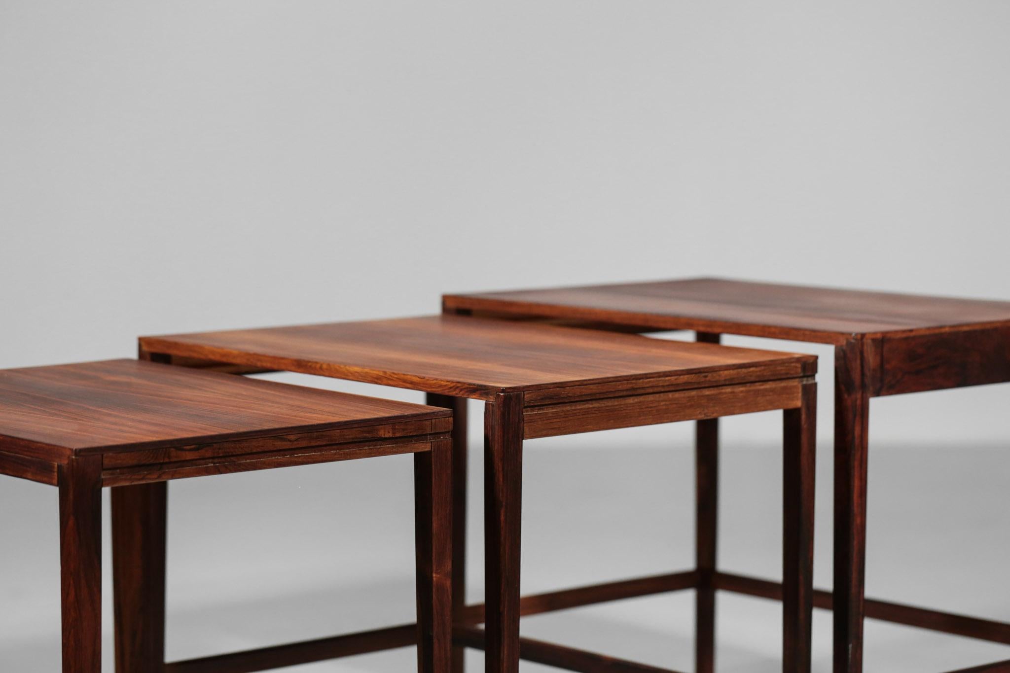 Tables gigognes scandinaves en bois de rose danoises des années 1960 en vente 2