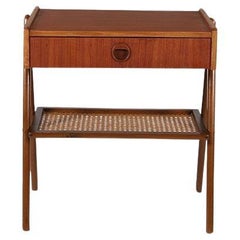 Comodino o tavolo occasionale scandinavo con ripiano a canne