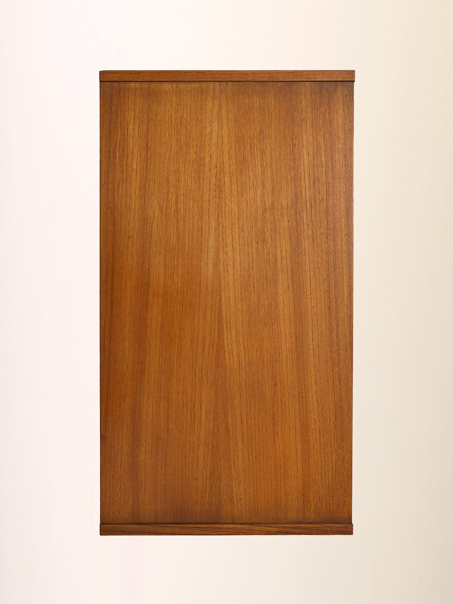 Scandinavian Nightstand with Three Drawers For Sale at 1stDibs