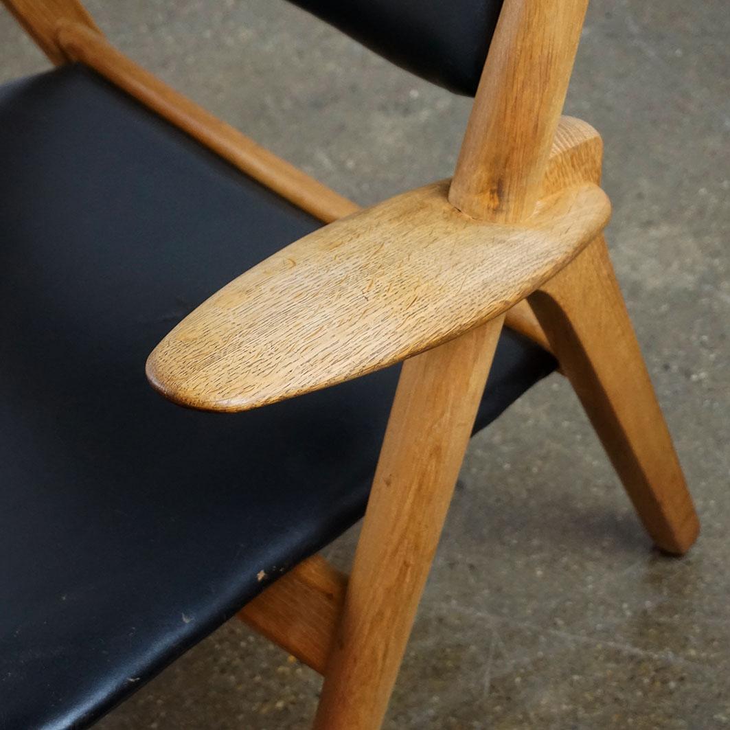 Scandinavian Oak and Black Leather CH28 Chair by Hans Wegner for Carl Hansen In Good Condition In Vienna, AT