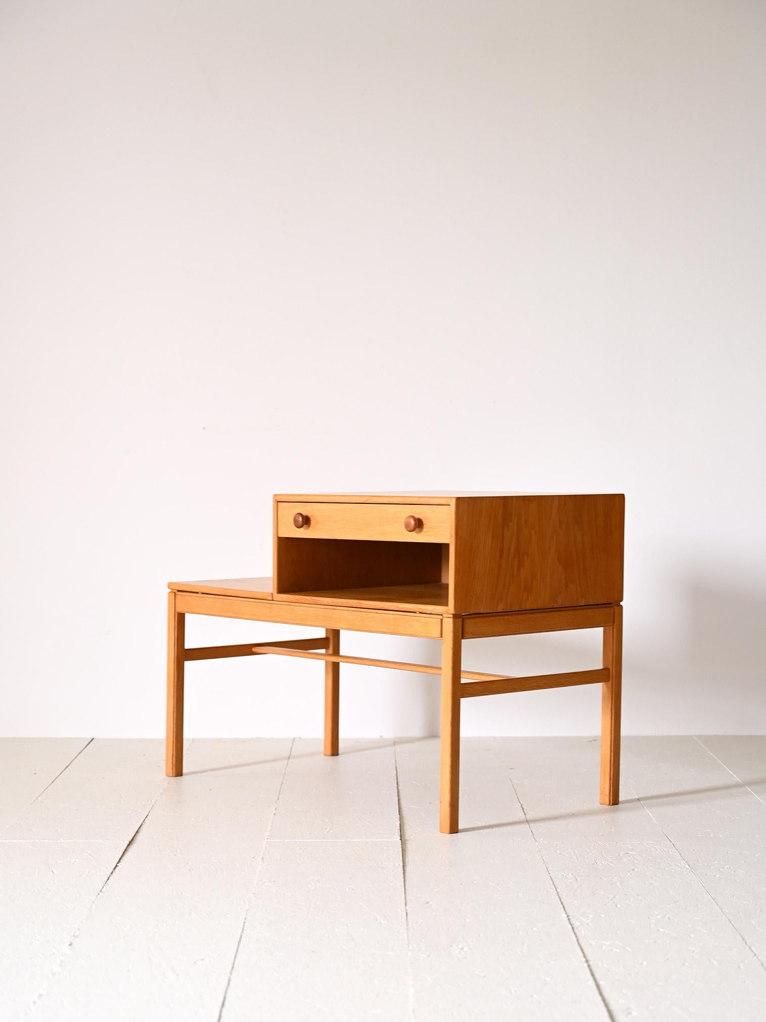 Scandinavian Modern Scandinavian oak bench with drawer