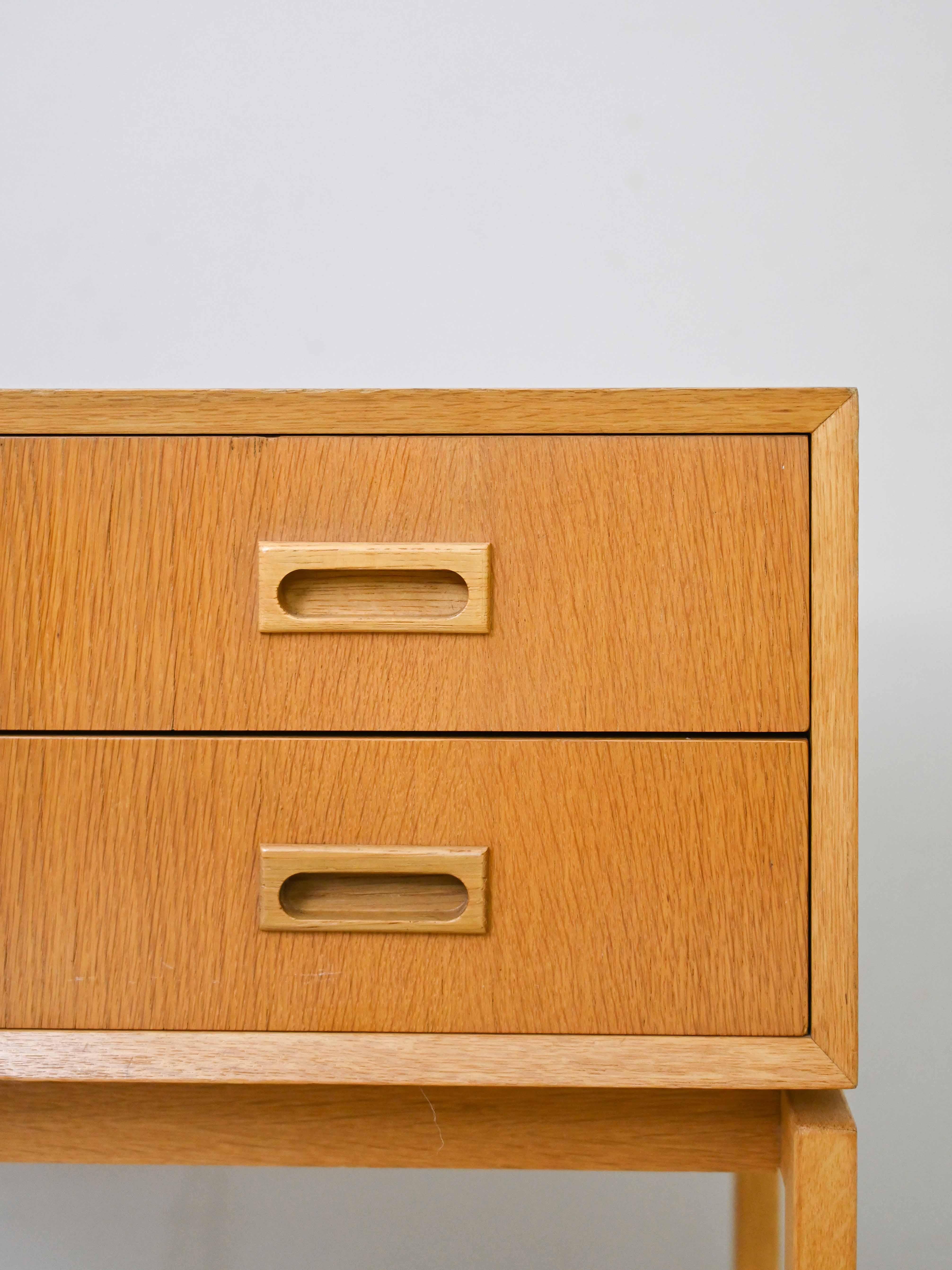 Scandinavian Oak Cabinet with Two Drawers For Sale 1