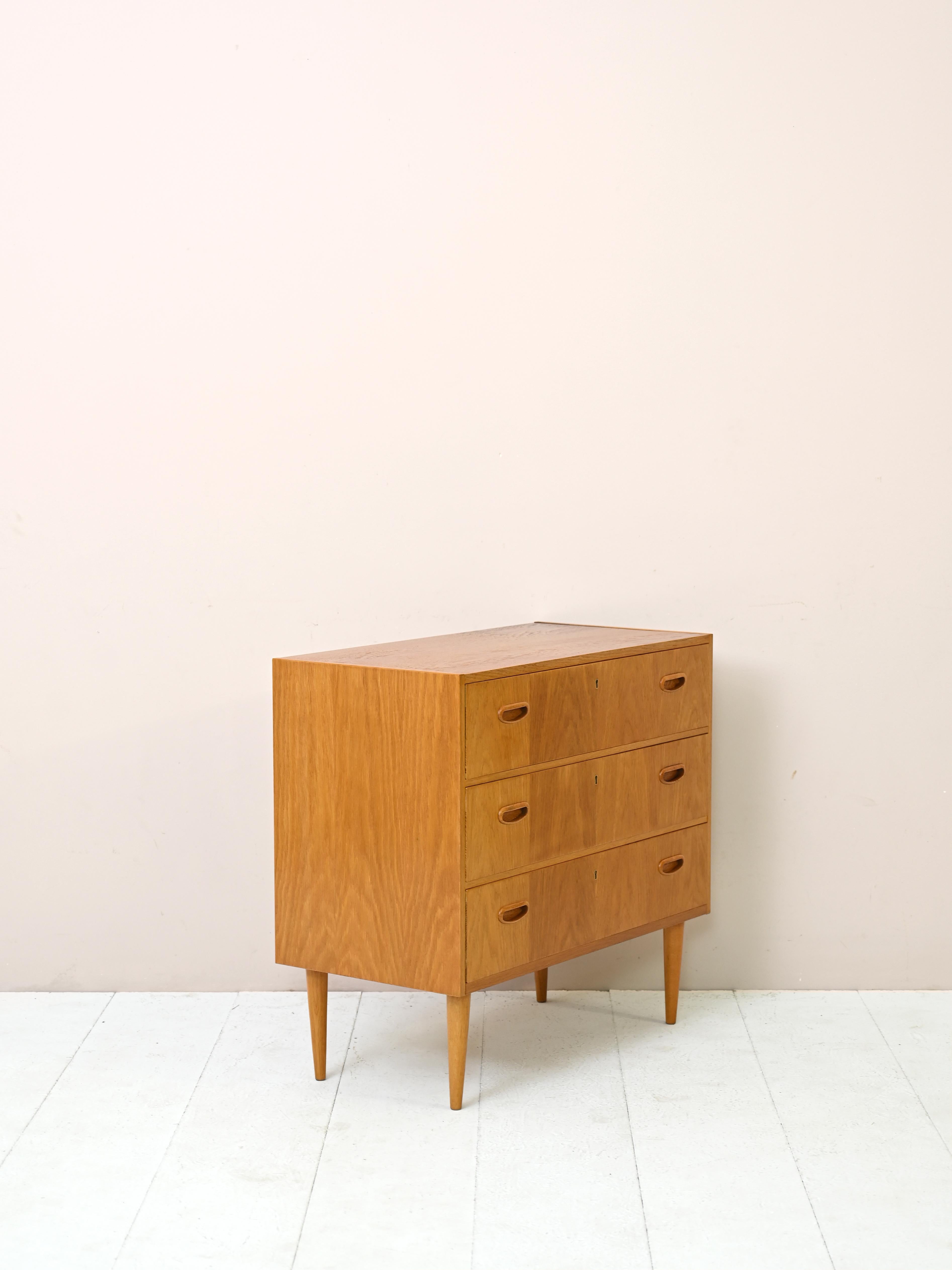 Scandinavian Modern Scandinavian oak chest of drawers