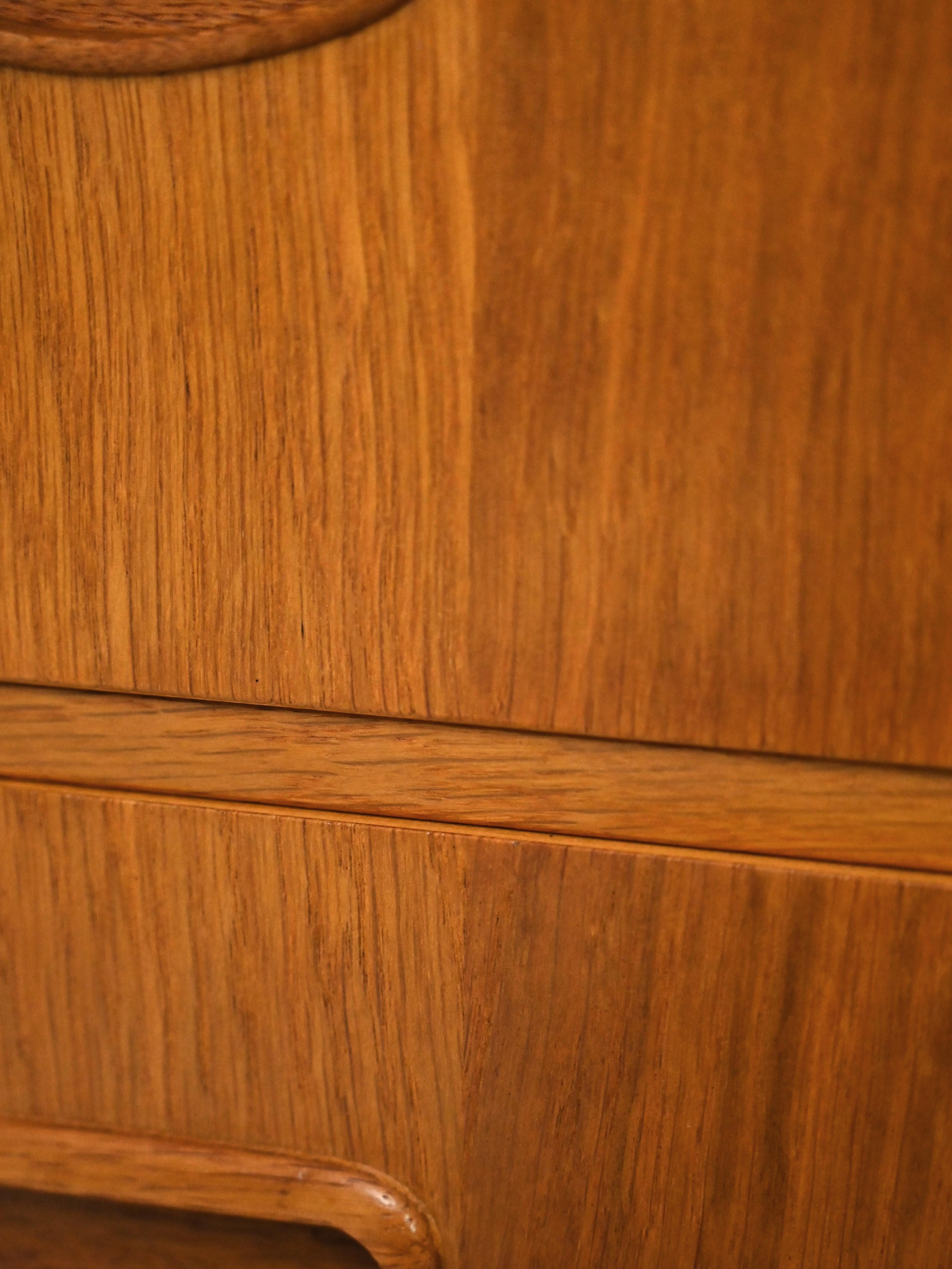 Scandinavian oak chest of drawers 2