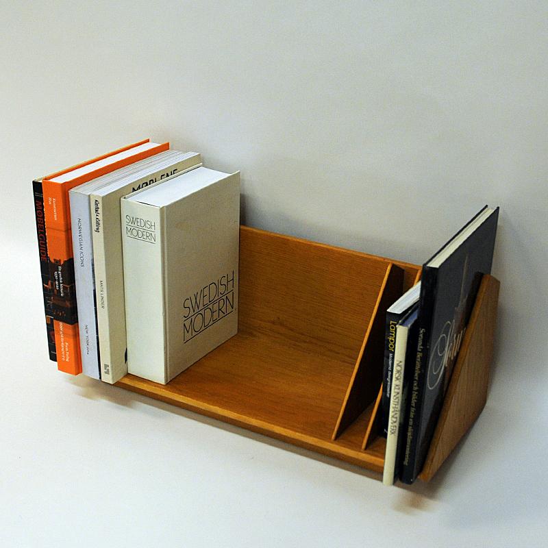 Mid-20th Century Scandinavian Vintage Oak Freestanding Book Shelf or Crib 1950s-1960s