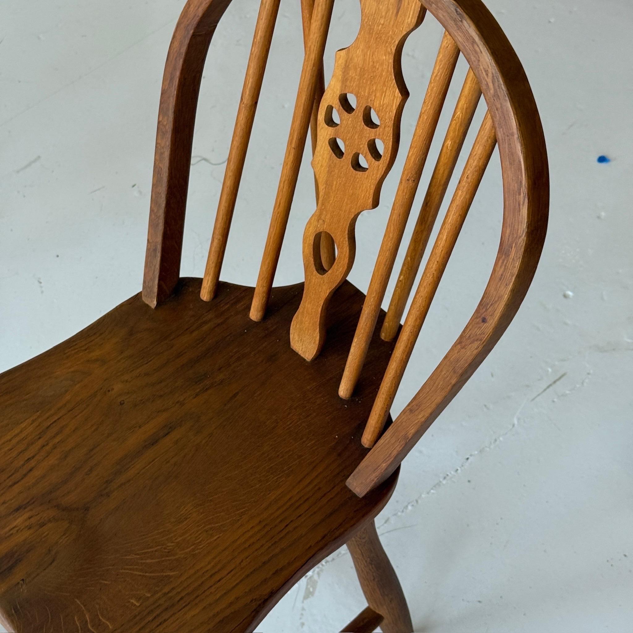 Altro Sedie da pranzo con schienale a fuso in Oak scandinavo in vendita