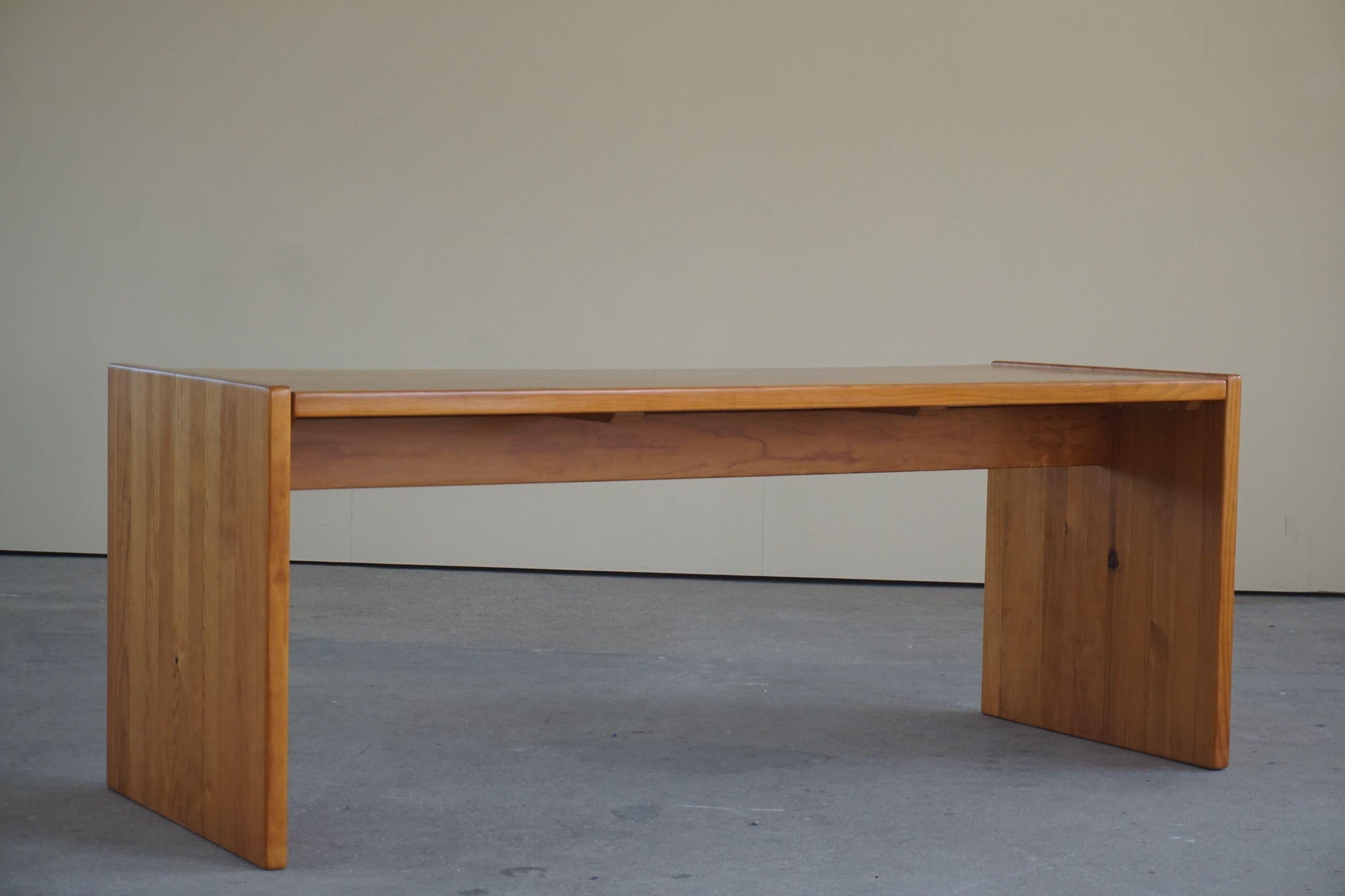 Scandinavian Modern Solid Freestanding Pine Desk, Made in 1960s 5
