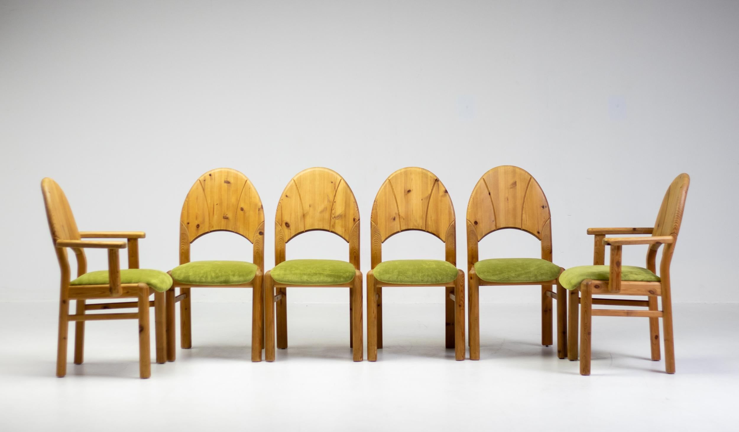 Introduisez de la chaleur et du caractère dans votre salle à manger avec cet ensemble The Scandinavian Modern of Mid-Century Modern, composé de quatre chaises d'appoint et de deux fauteuils fabriqués en pin de l'Oregon magnifiquement sculpté. La