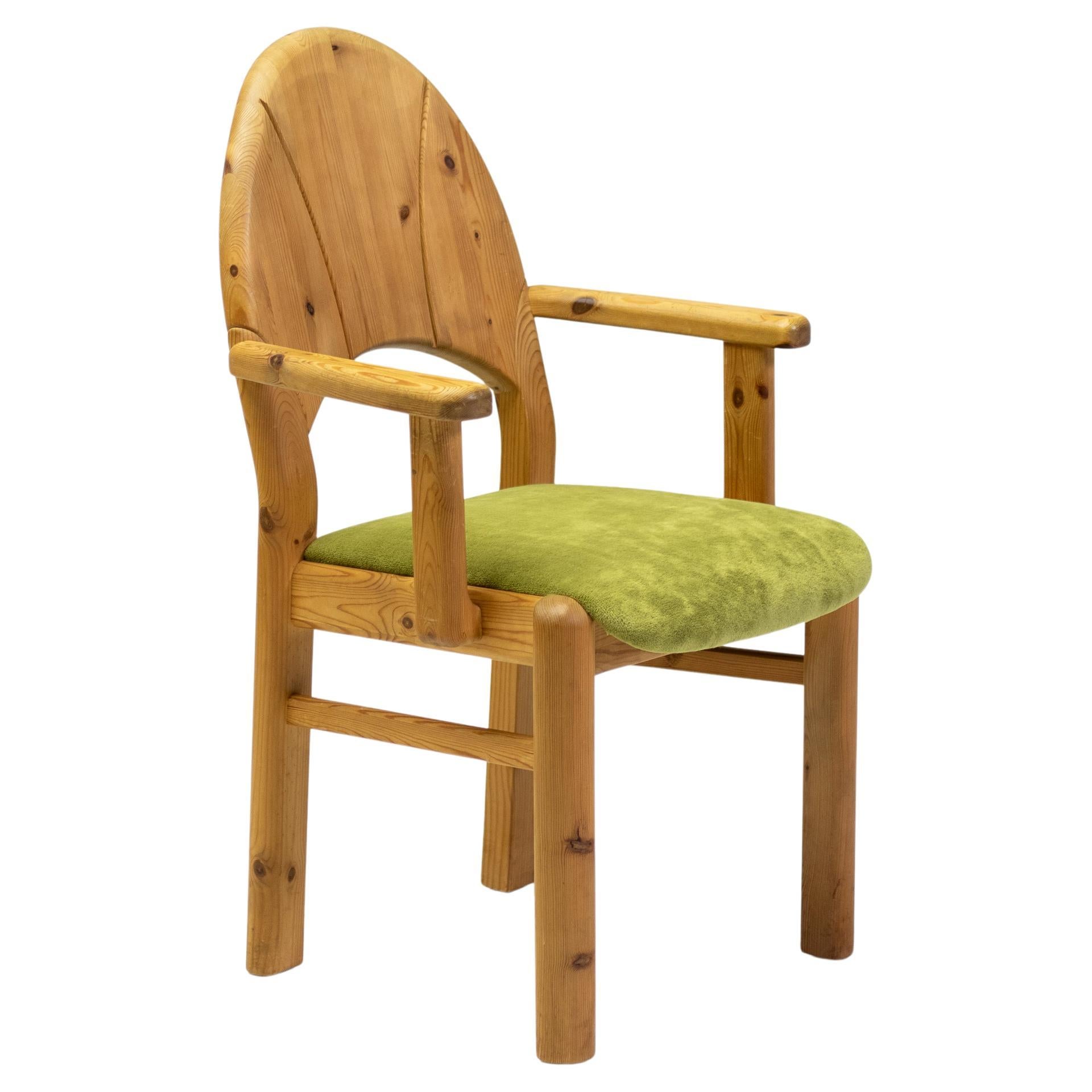 The Moderninavian Oregon Pine Mid-Modern Ensemble de salle à manger - 4 chaises d
appoint et 2 fauteuils en vente