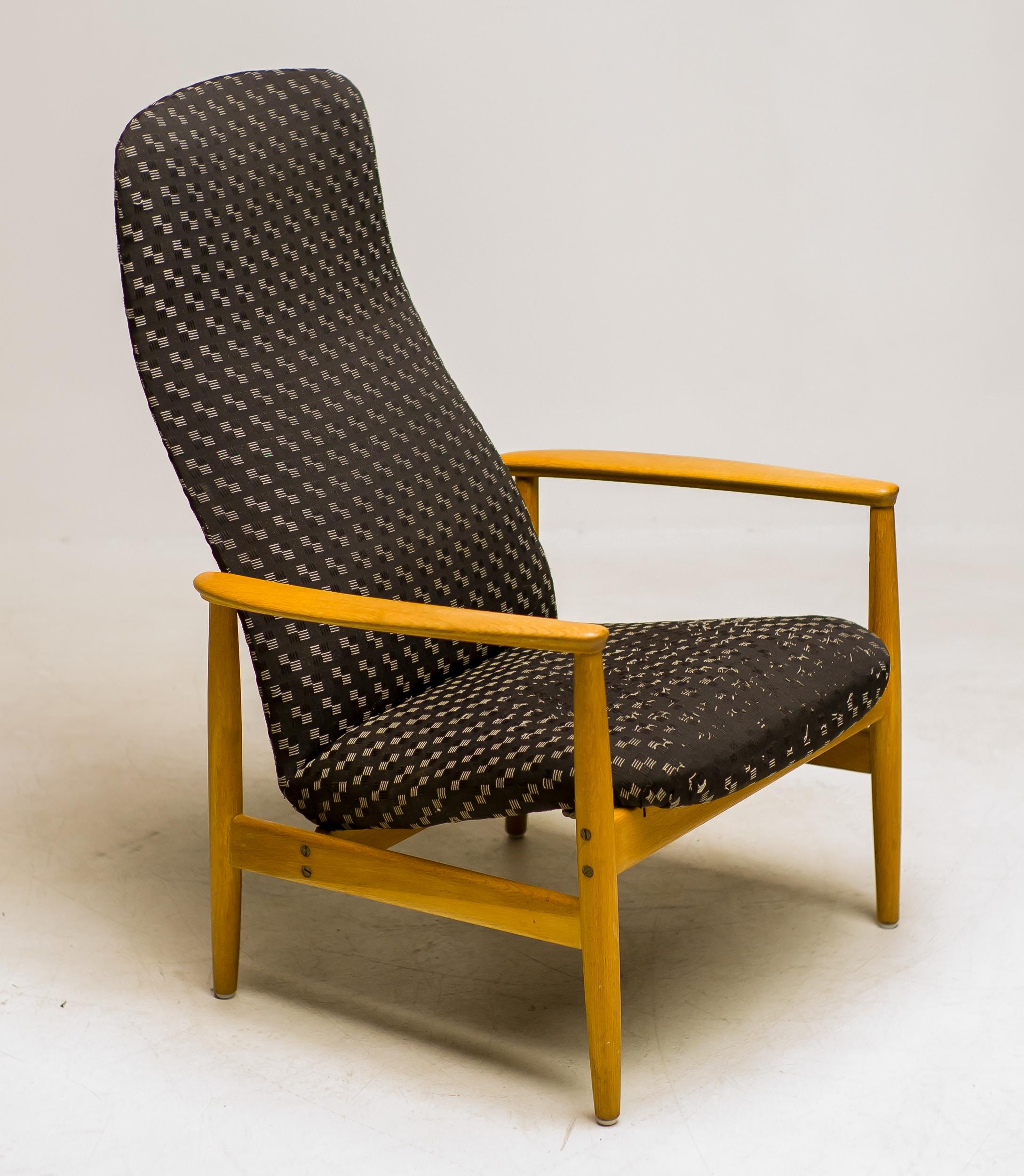 Fauteuil de relaxation scandinave organique d'Alf Svensson  en vente 1